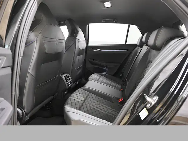 Volkswagen Golf view 12