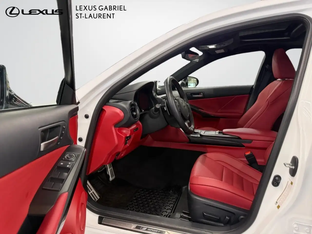 Lexus IS снимка Lexus IS