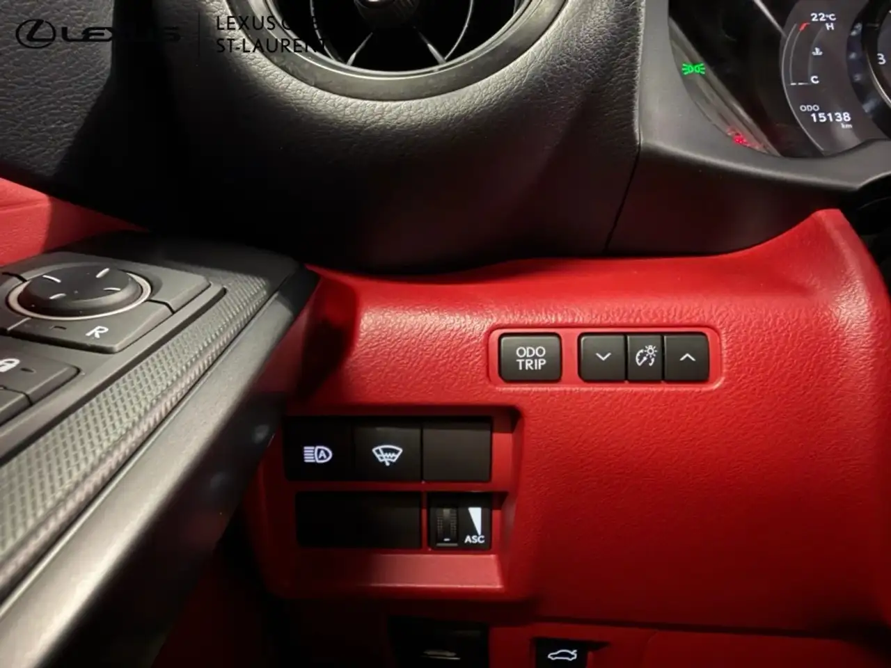 Lexus IS снимка Lexus IS