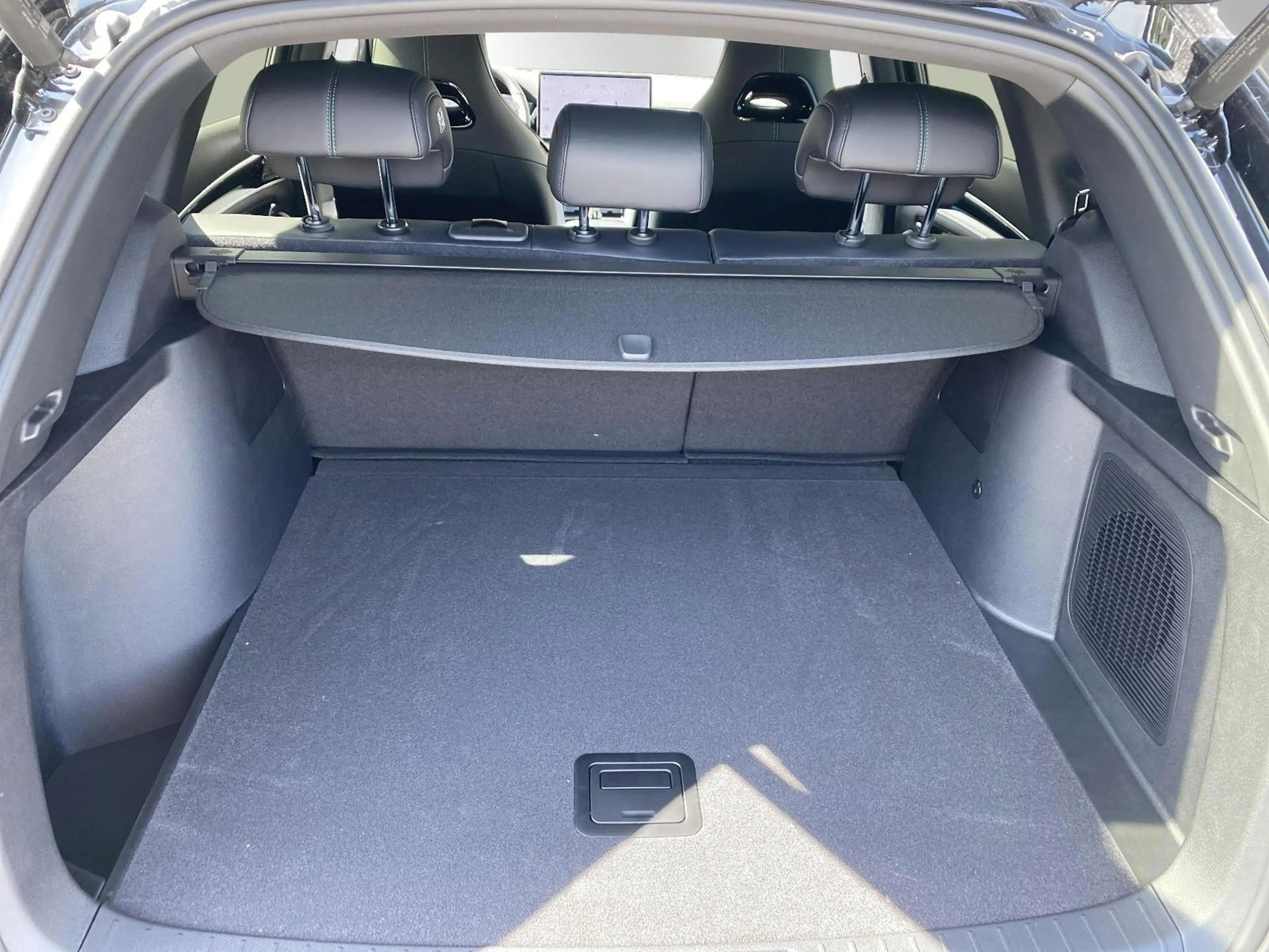 BYD Seal U DM-I Design Plug-In-Hybrid — photo 5
