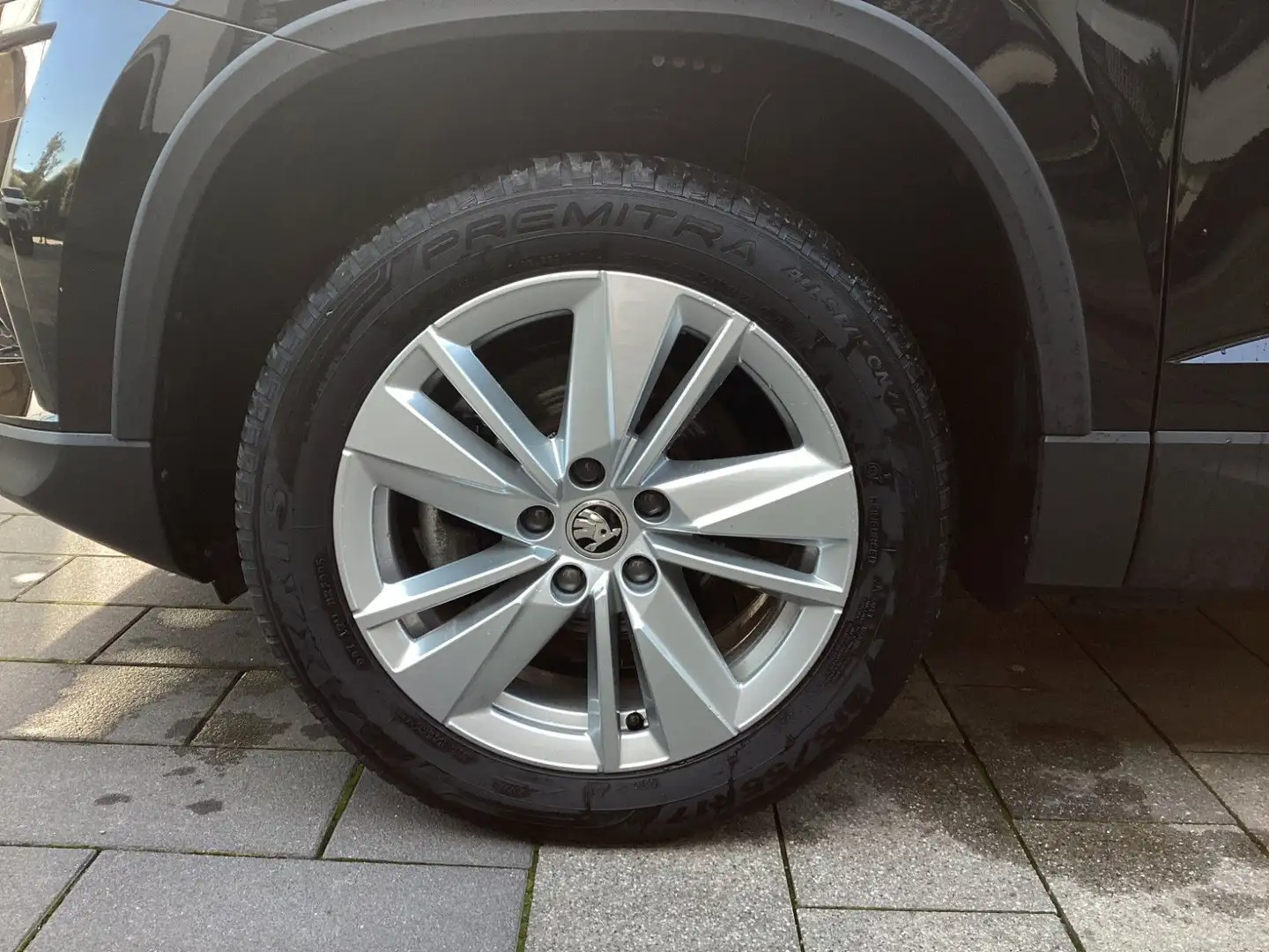 Skoda Karoq 1,5 TSI DSG Selection LED+Navi+ACC+AHK+Kam Negro - 2