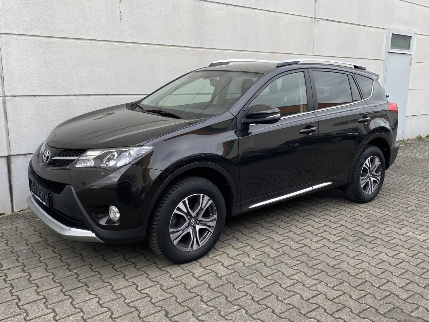 Toyota RAV 4 RAV 4 2.2 D-4D DPF 4x4 Edition-S RKam AHK elKoff T Braun - 2