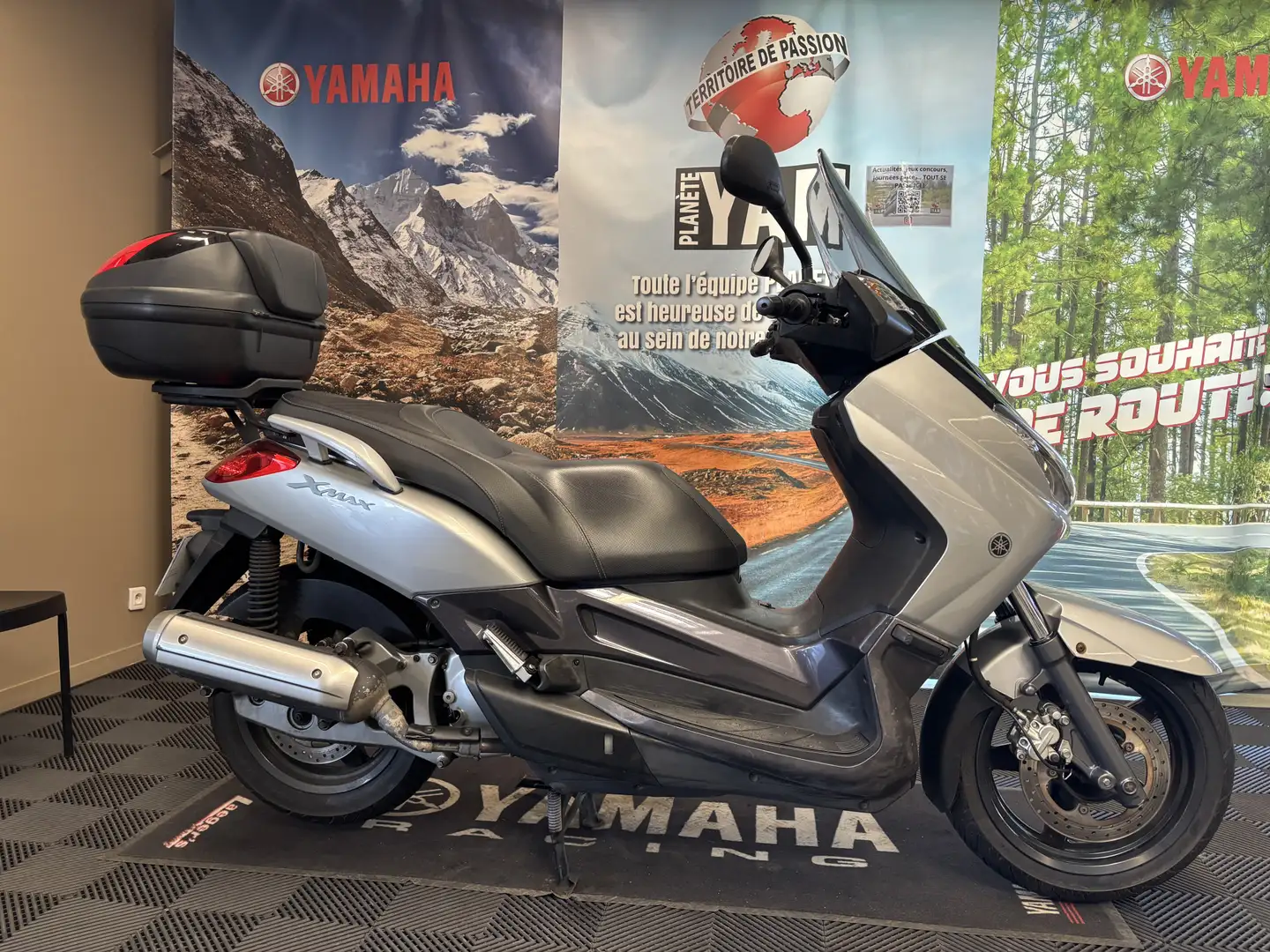 Yamaha X-Max 125 Blanc - 1