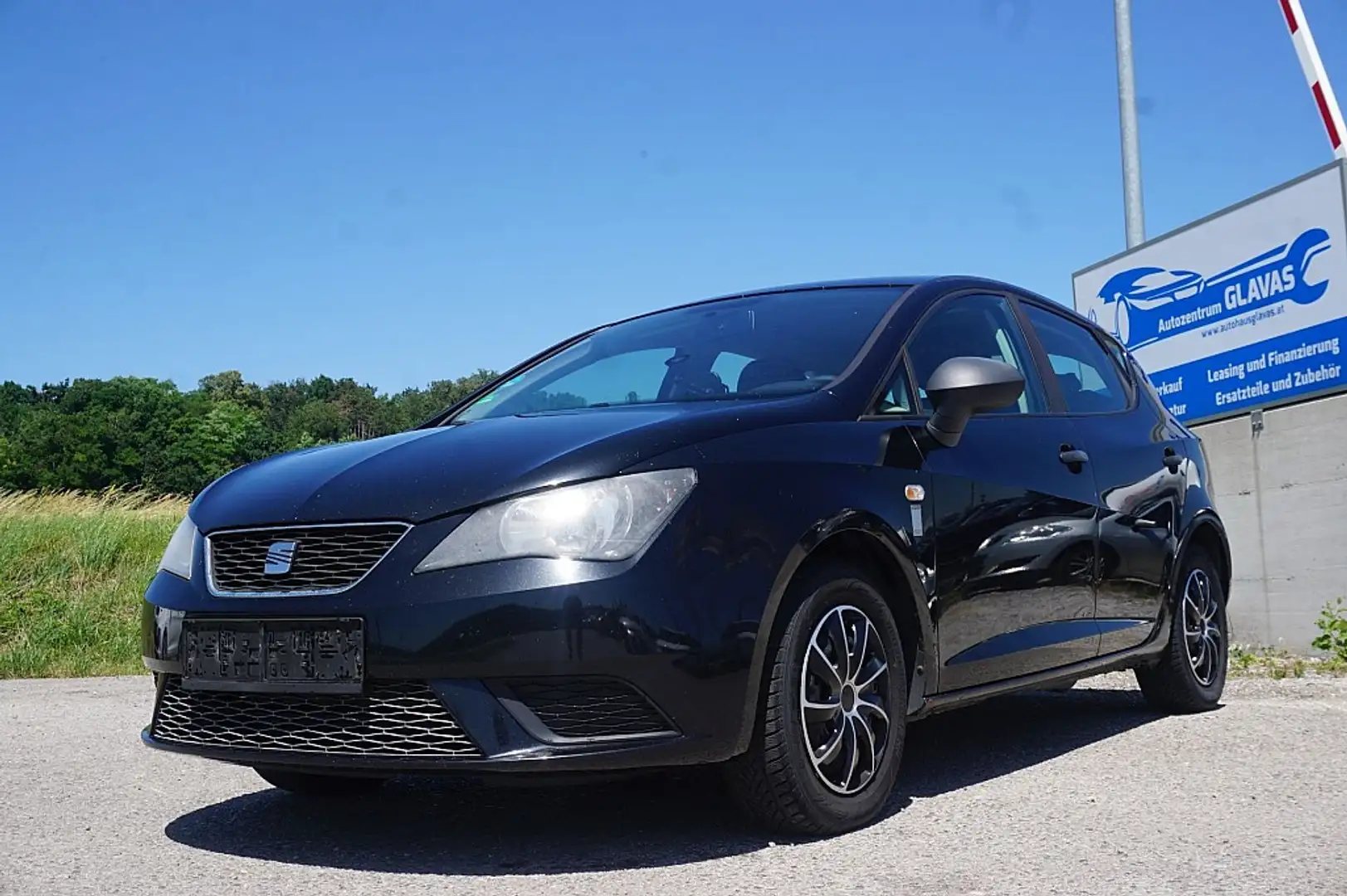 SEAT Ibiza Reference 1,2 TDI CR DPF Schwarz - 2