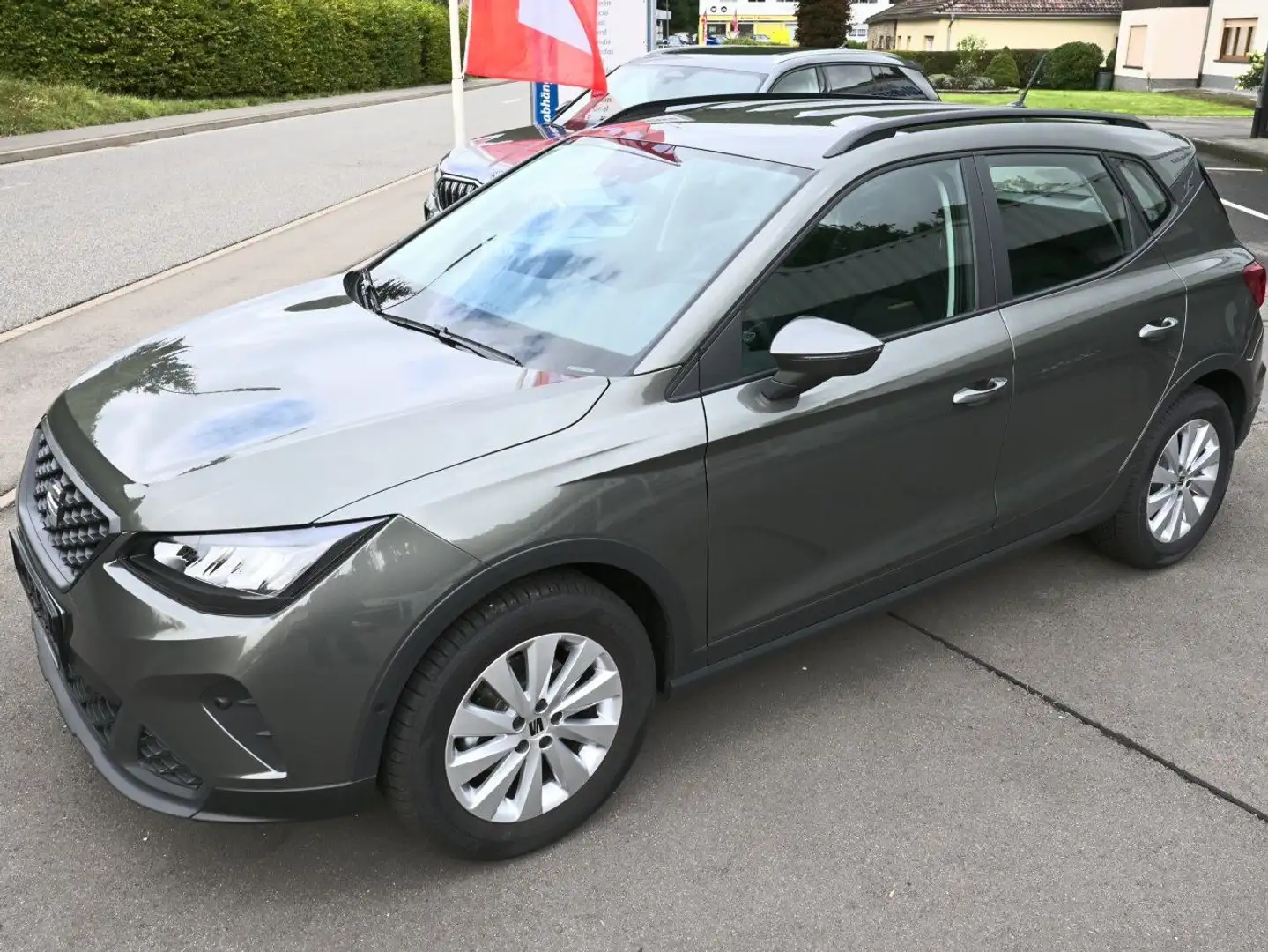 SEAT Arona Style 1,0 TSI DSG ACCL FULL-LINK LED PDC RFK SHZ Grau - 1