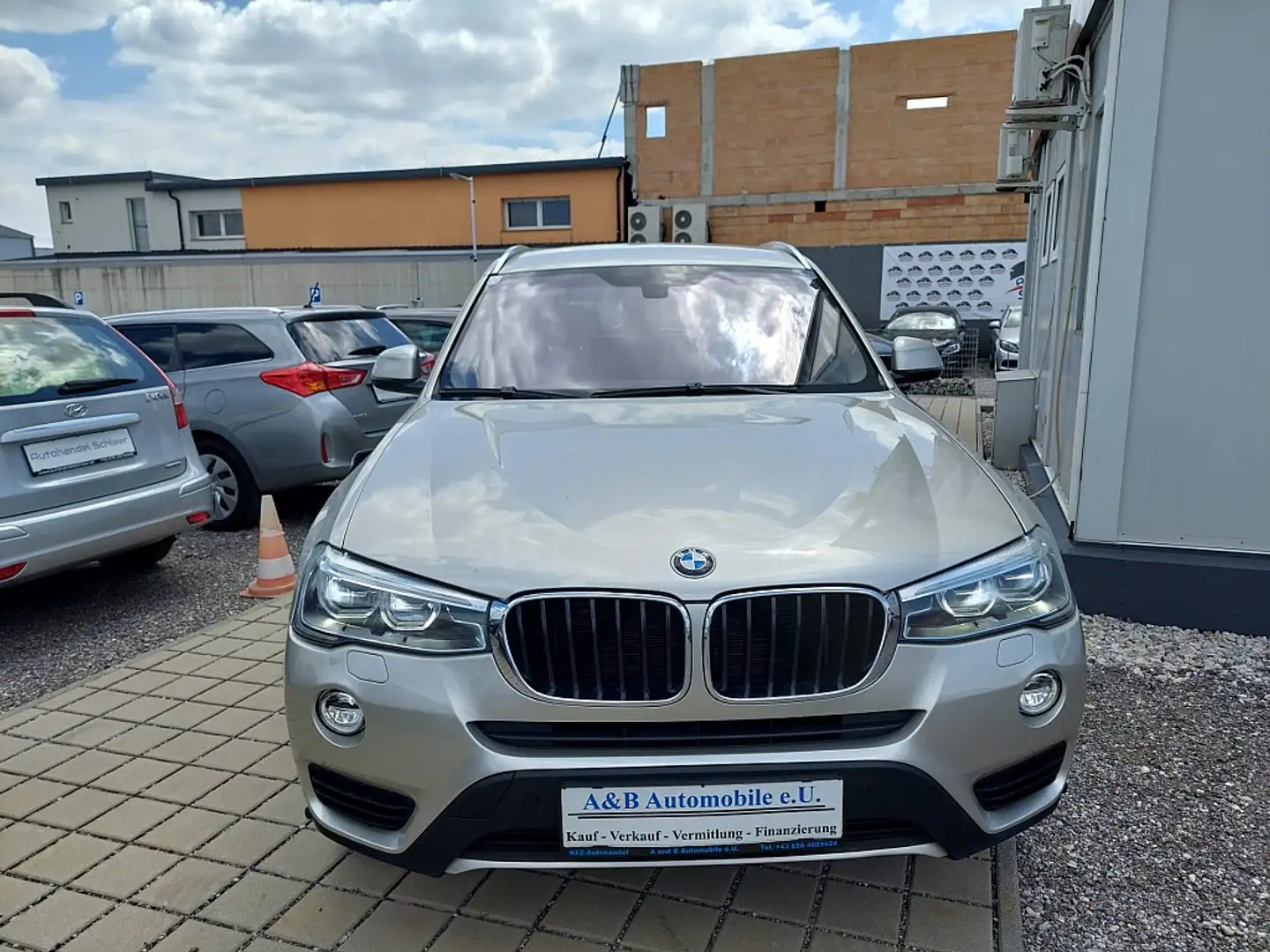 BMW X3 xDrive 20d Österreich-Paket Aut. Erster Besitz Grau - 1