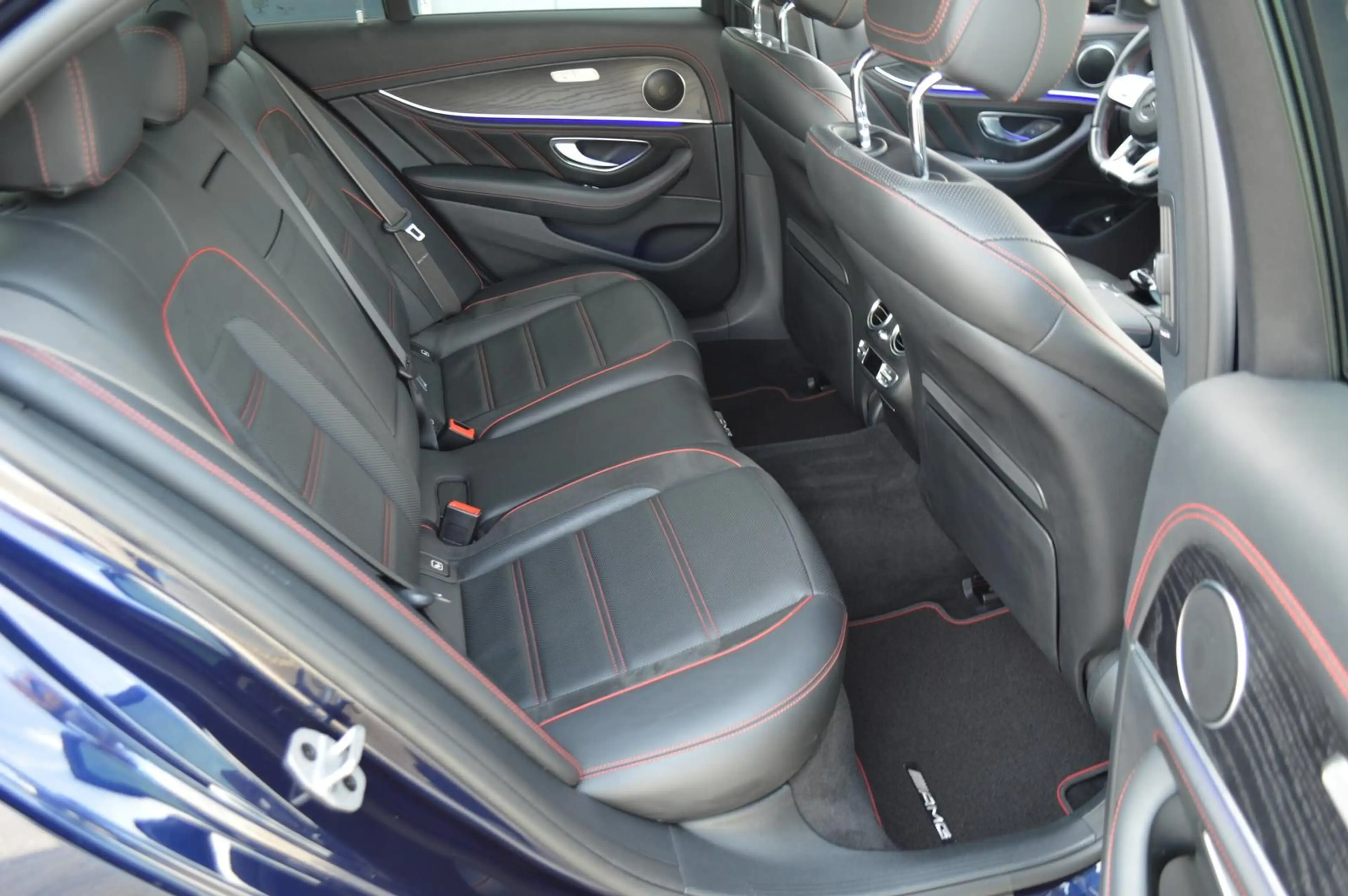 Mercedes-Benz E 53 AMG 4M+*Virtual*HUD*AHK*360°*Memory*Navi* — photo 8