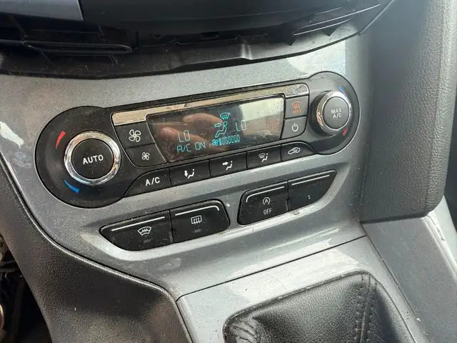Ford Focus view 6