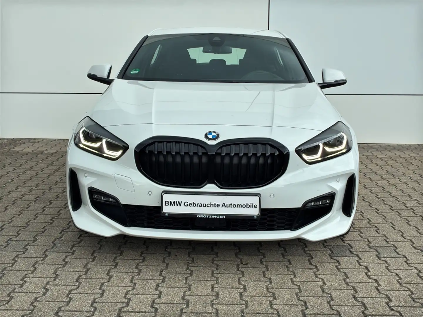BMW 120 i M Sport LED+HUD+LenkHZ+SHZ+PDC+GRA+LiveCock Weiß - 2