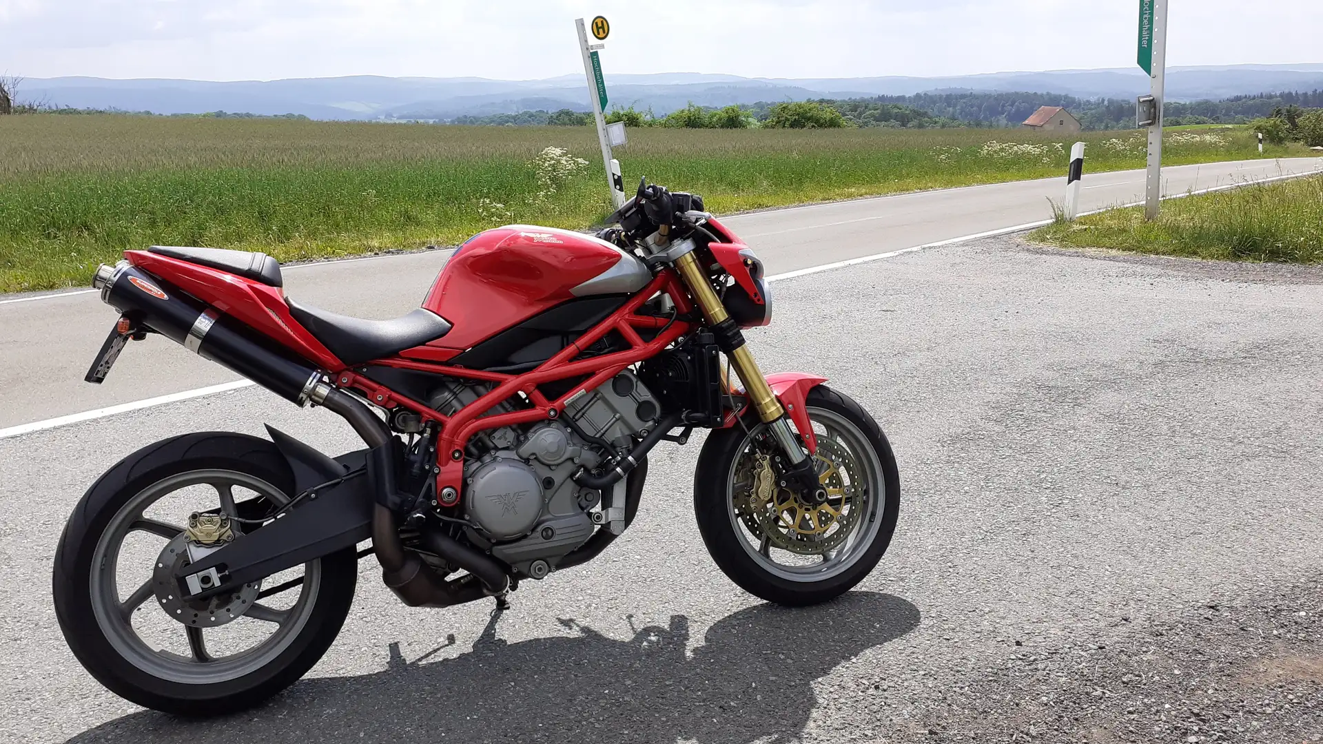 Moto Morini Corsaro 1200 | 19.274 km | topstaat | beurt + banden + etc etc Rouge - 1