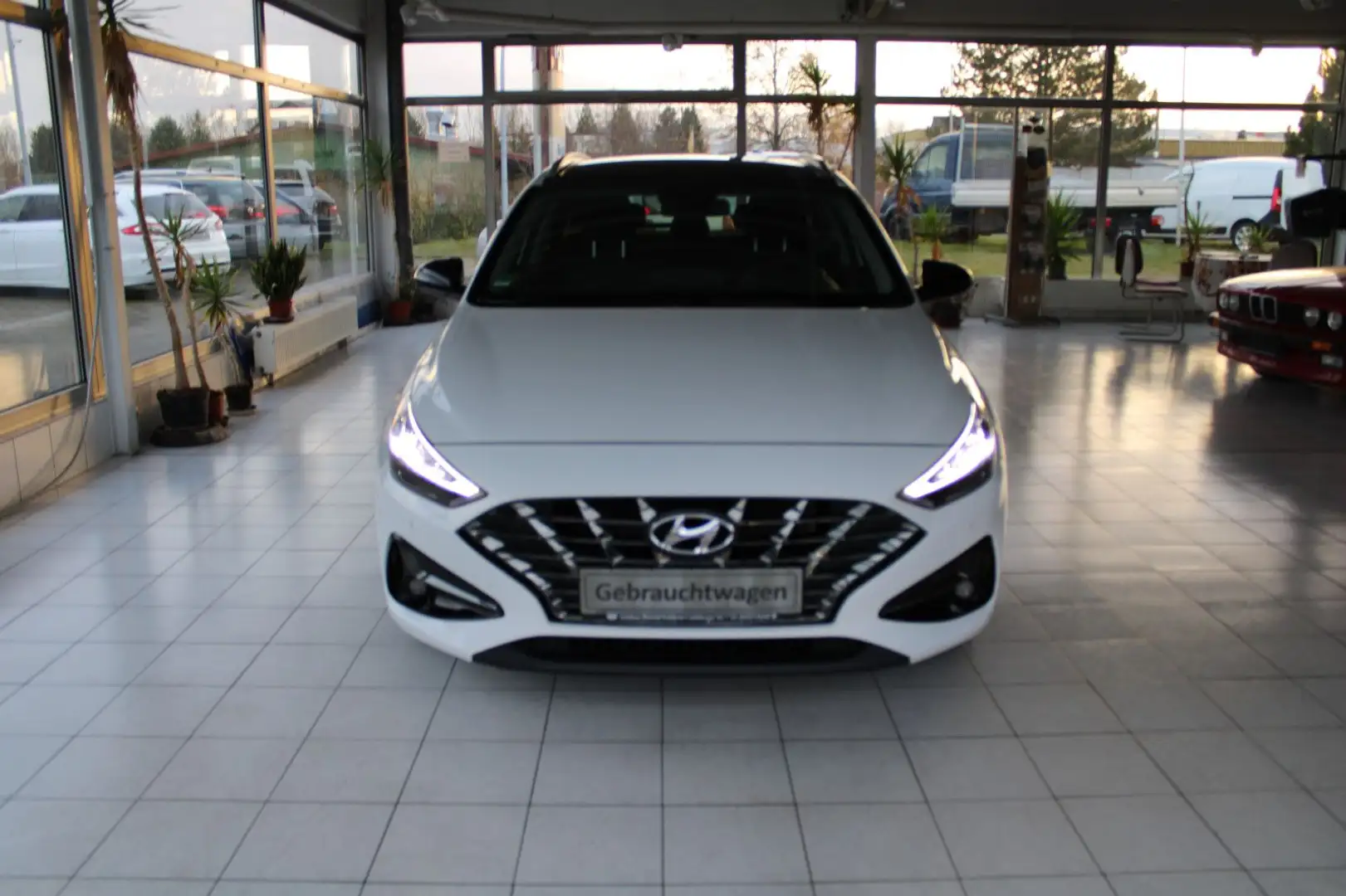 Hyundai i30 cw Edition 30+ Mild-Hybrid LED NAVI KAMERA Weiß - 2