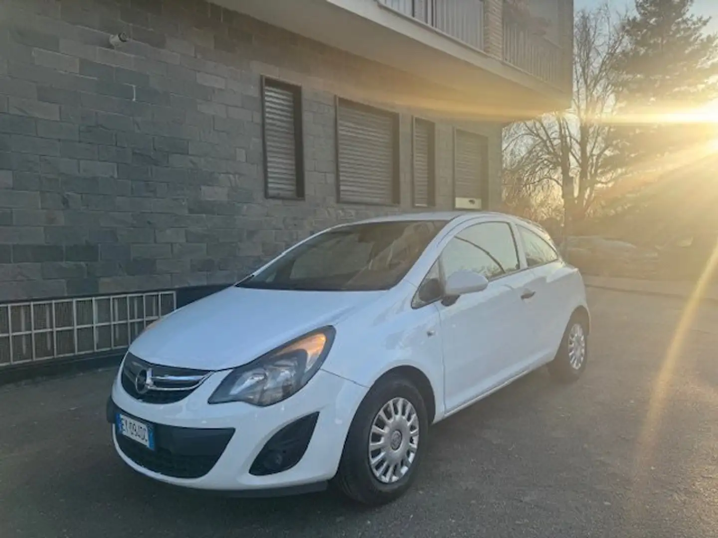 Opel Corsa autocarro van tdci 1.3 Bianco - 1