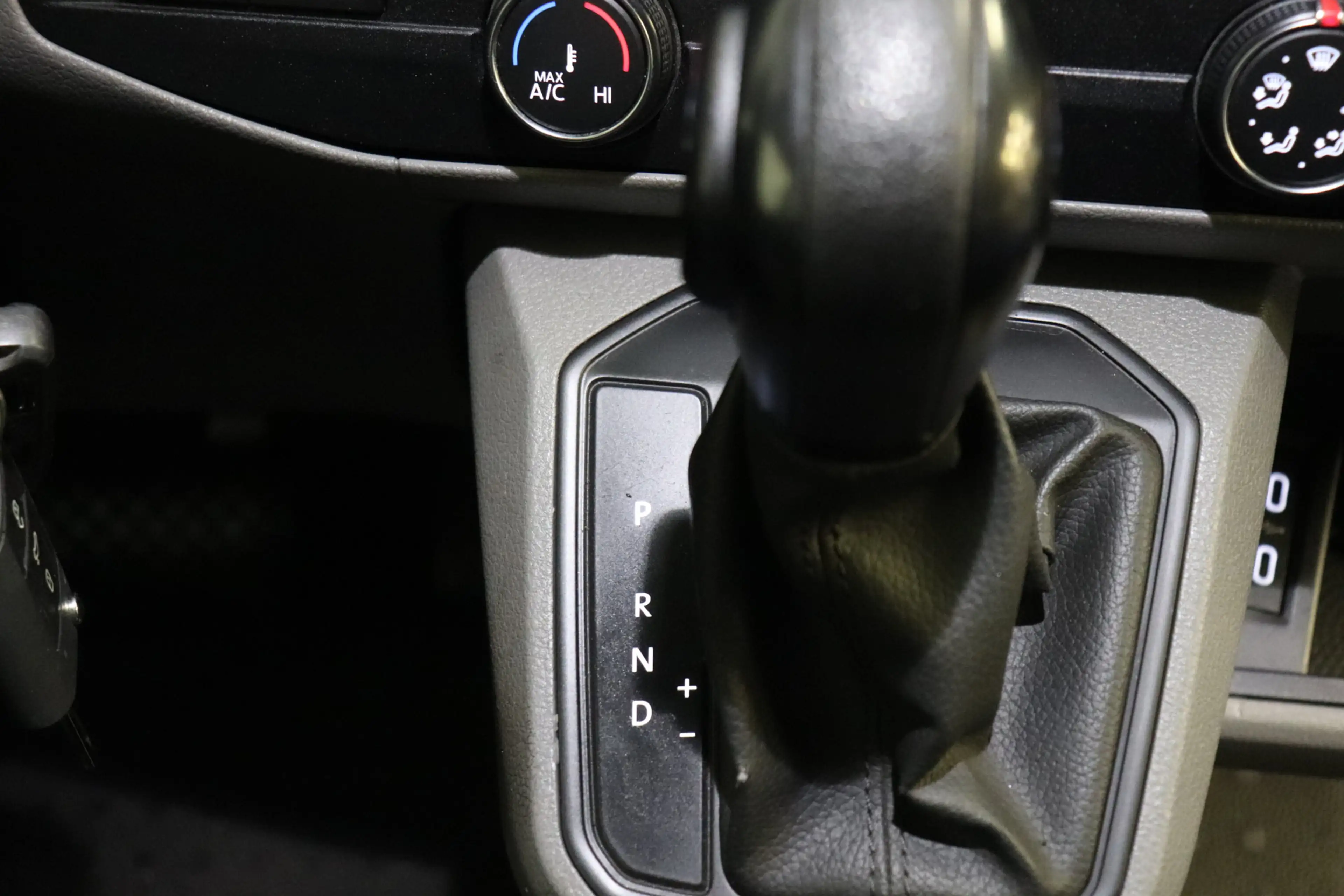 Volkswagen T6.1 Transporter 2.0 TDI 150PK Automaat Dubbele Cabine EURO 6 - Air — photo 20
