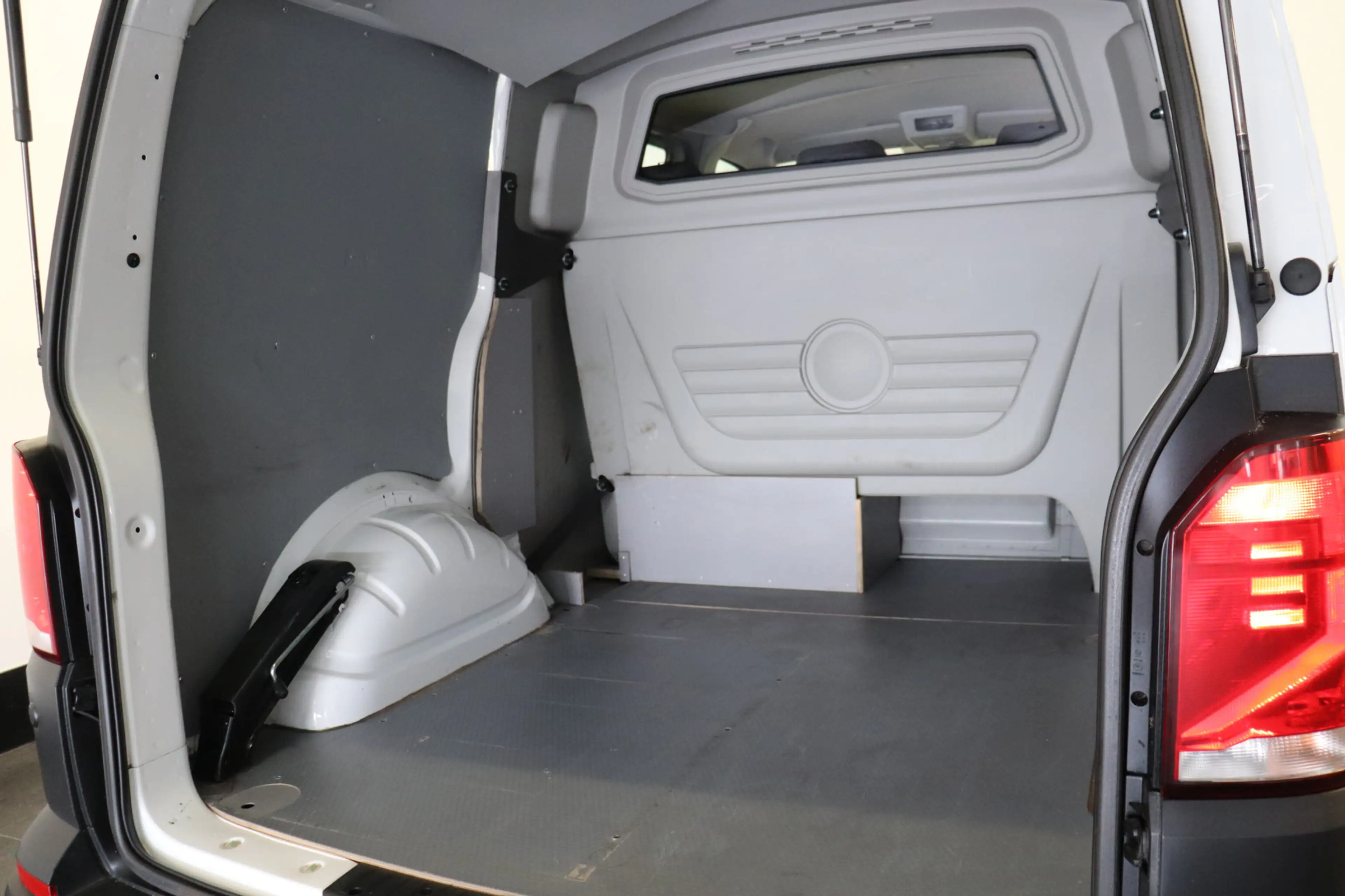 Volkswagen T6.1 Transporter 2.0 TDI 150PK Automaat Dubbele Cabine EURO 6 - Air — photo 12