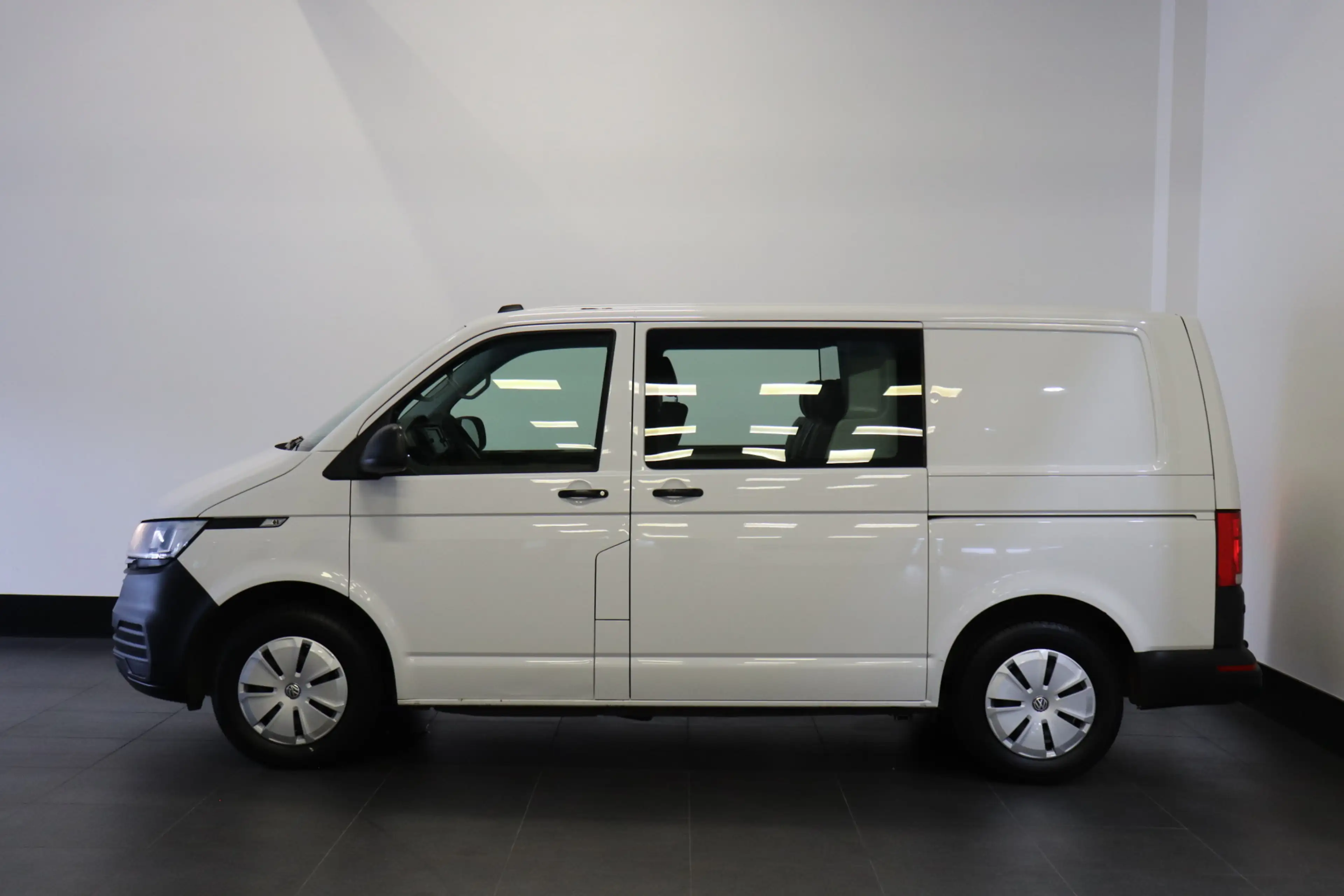 Volkswagen T6.1 Transporter 2.0 TDI 150PK Automaat Dubbele Cabine EURO 6 - Air — photo 7