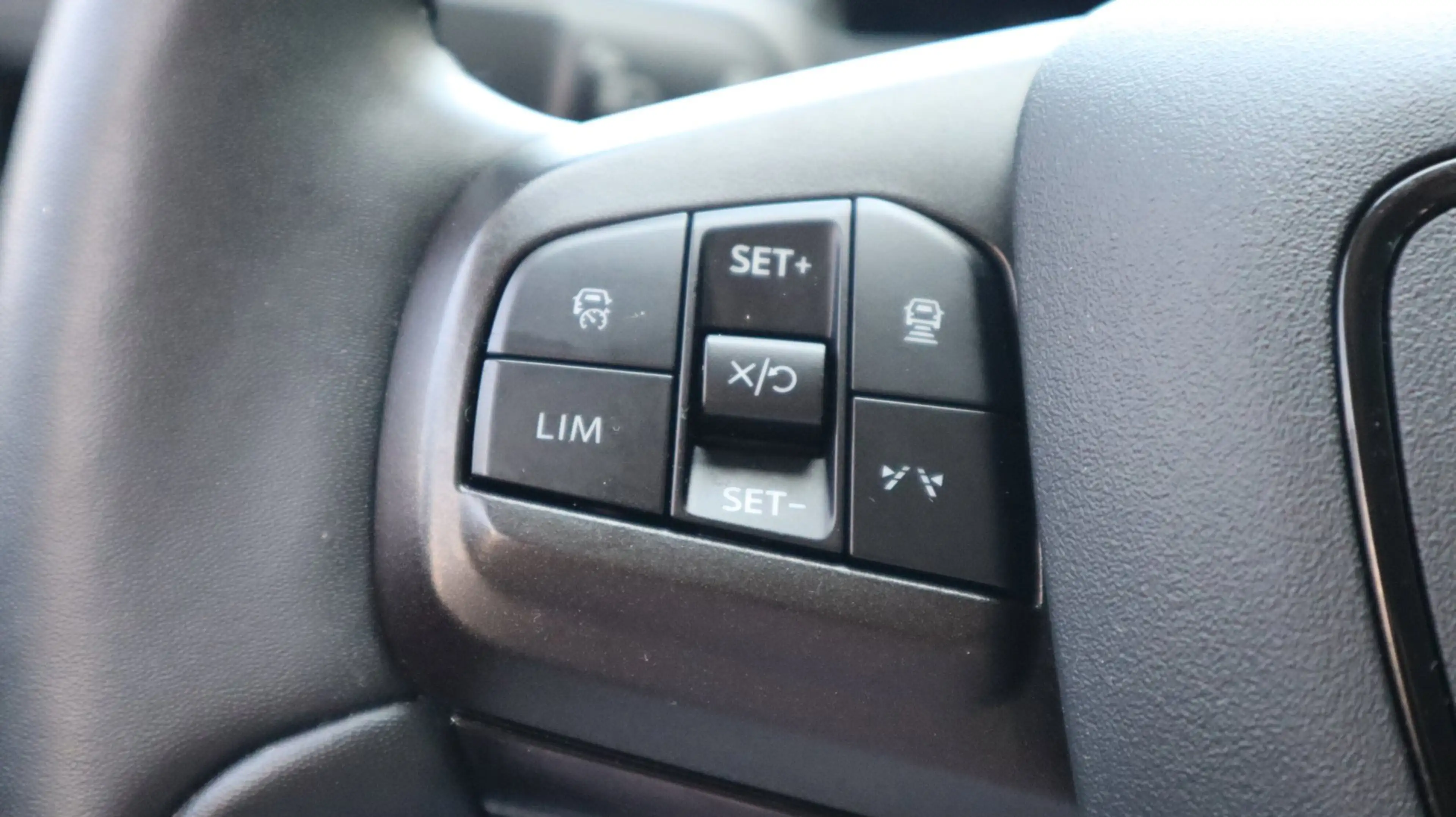 Ford Mustang Mach-E RWD 75 kWh SOH93% Leder LED ACC CarPlay — photo 23