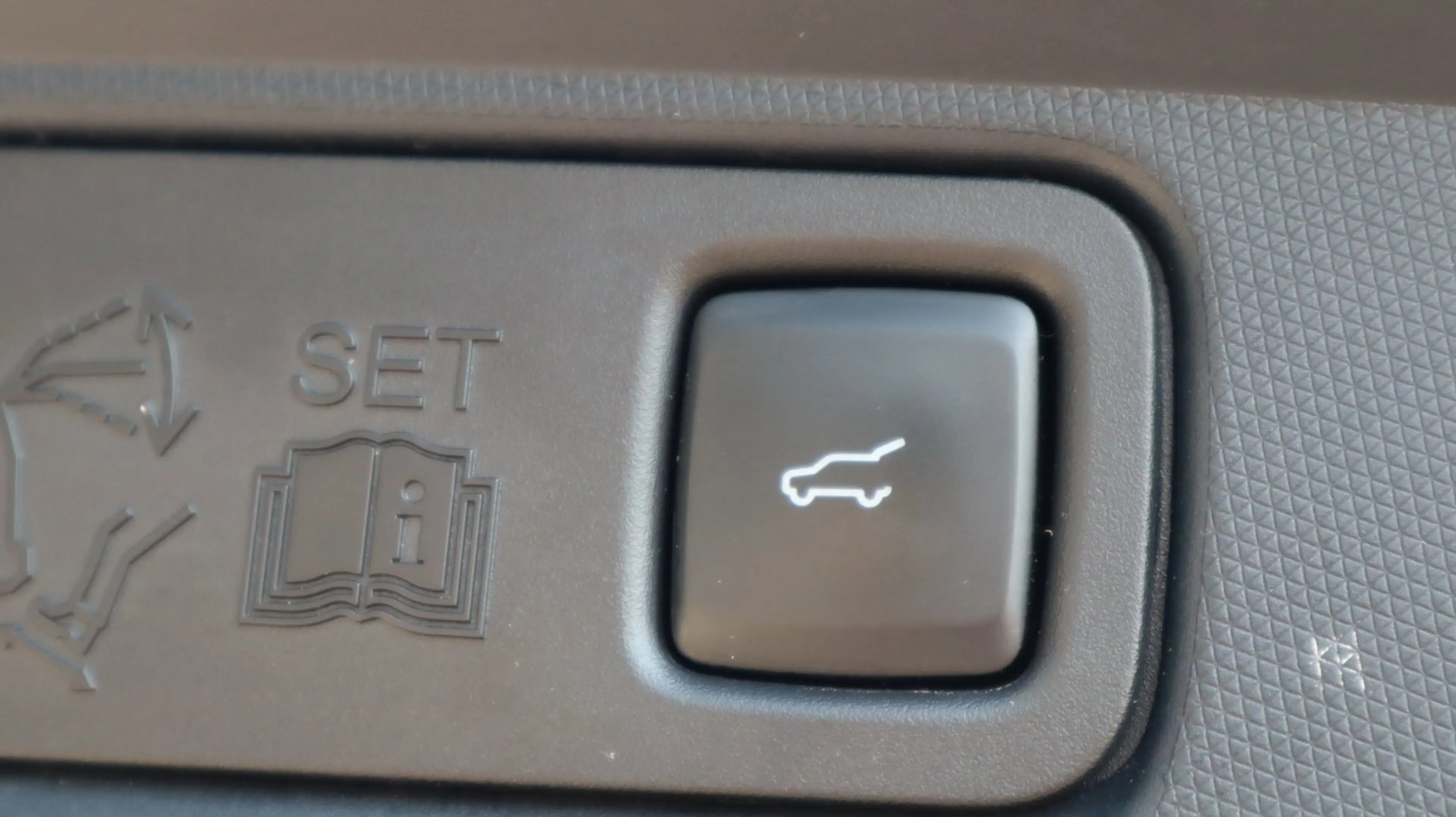 Ford Mustang Mach-E RWD 75 kWh SOH93% Leder LED ACC CarPlay — photo 13
