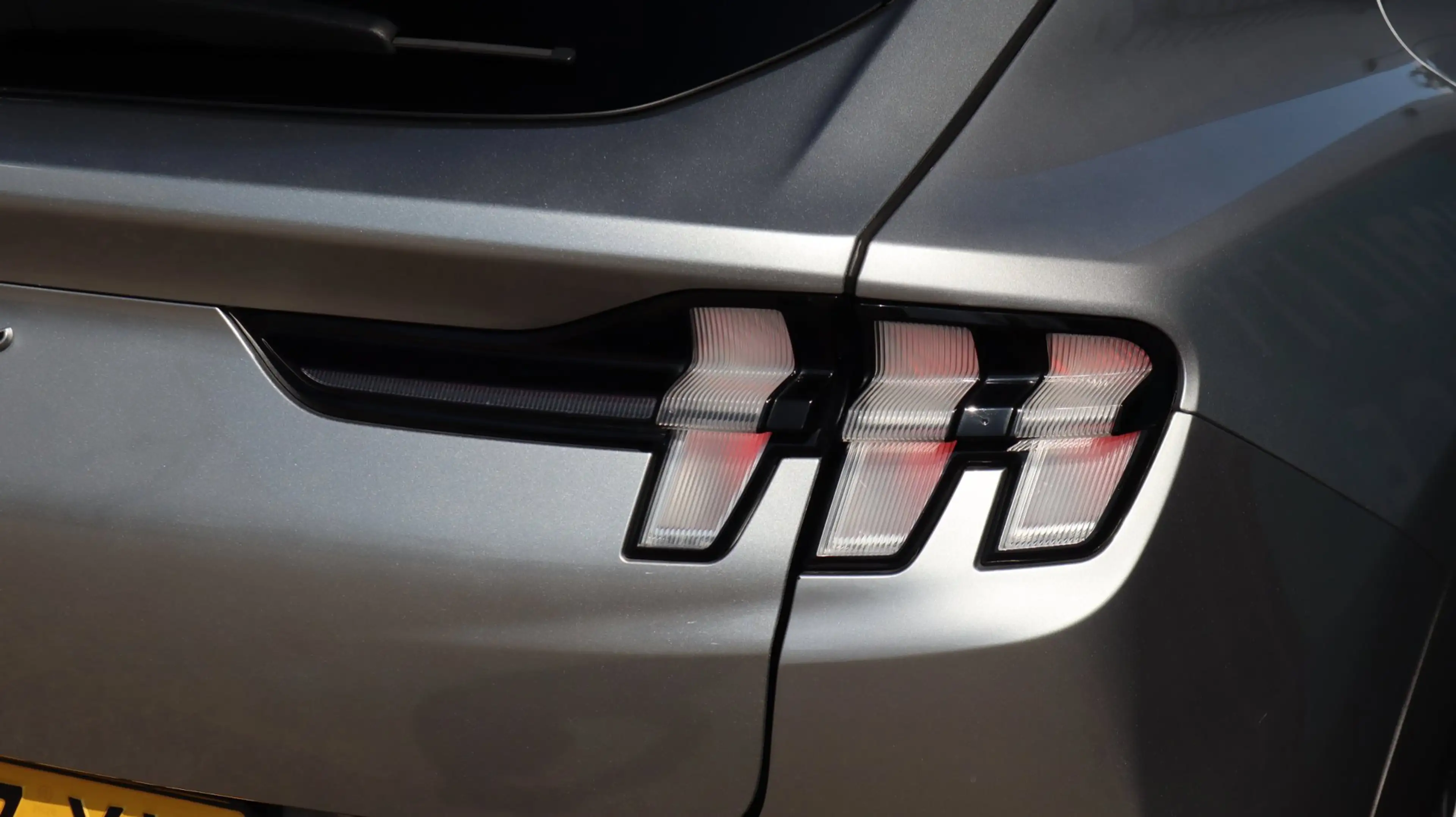 Ford Mustang Mach-E RWD 75 kWh SOH93% Leder LED ACC CarPlay — photo 11