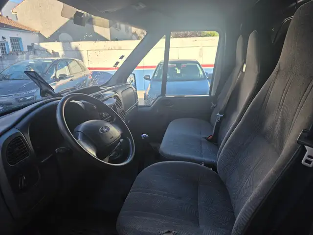 Ford Transit view 6