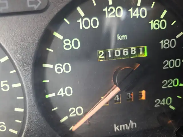 Ford Transit view 5