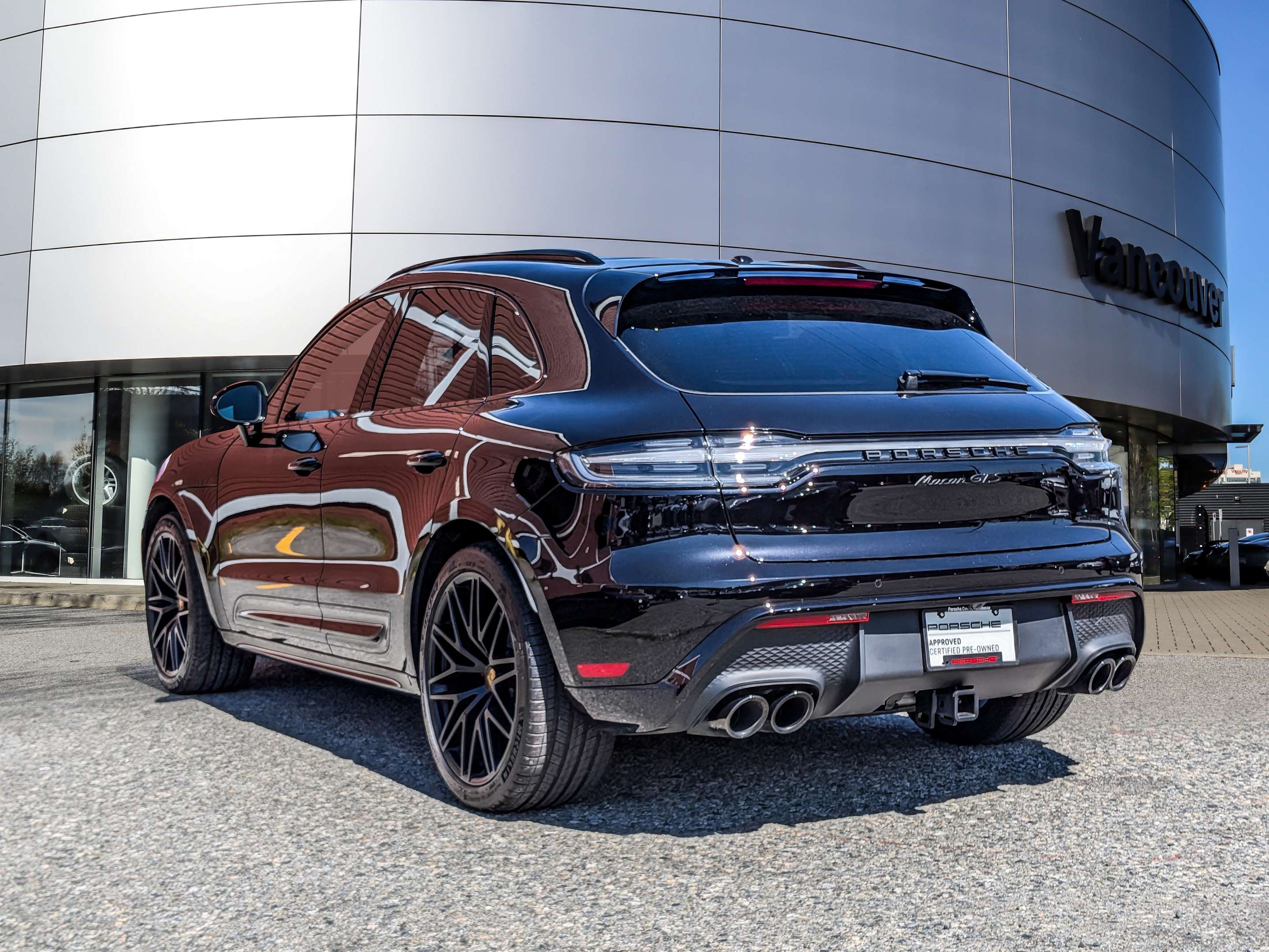 2024 Porsche Macan GTS AWD alt 3