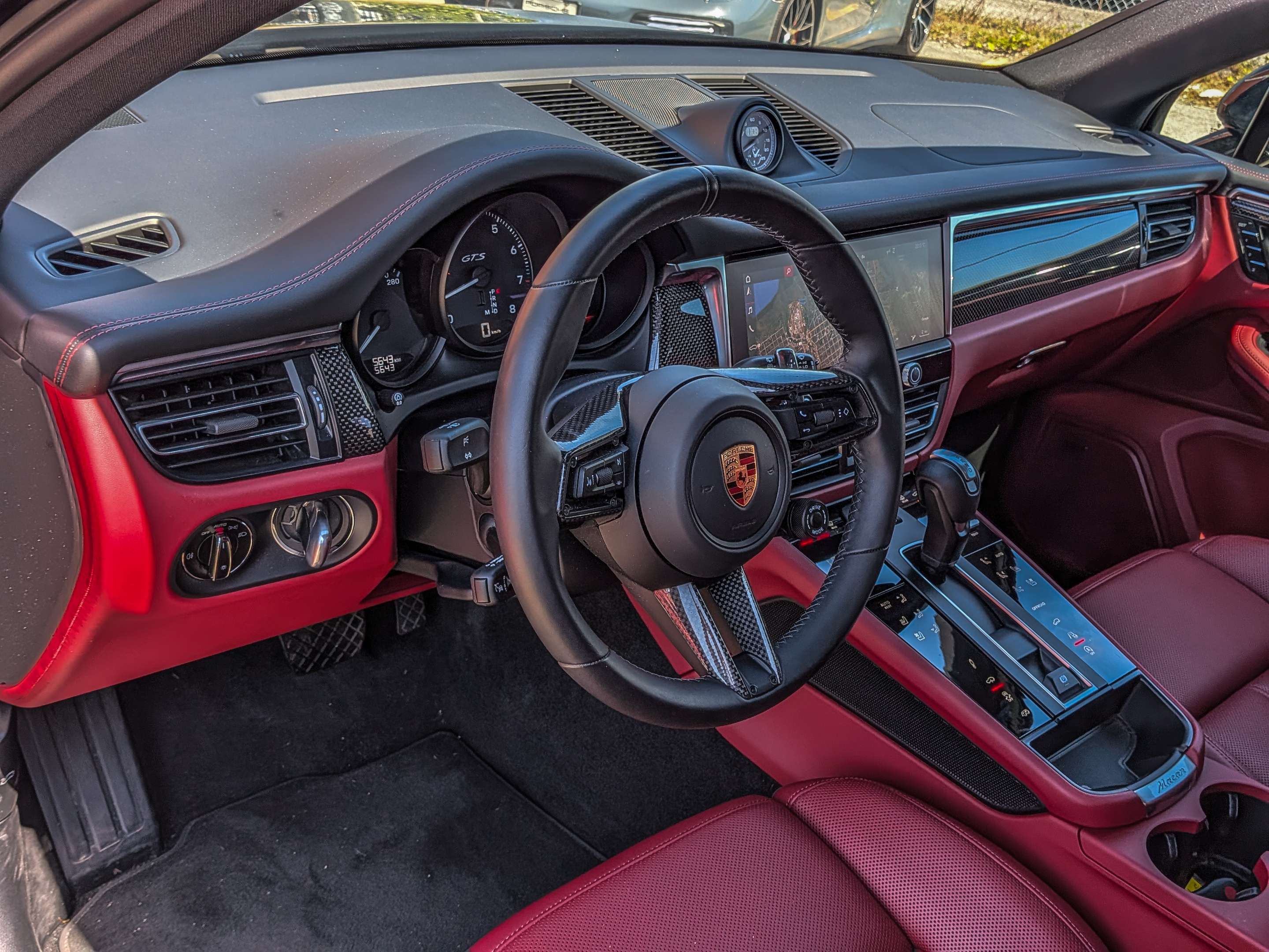2024 Porsche Macan GTS AWD thumb 12