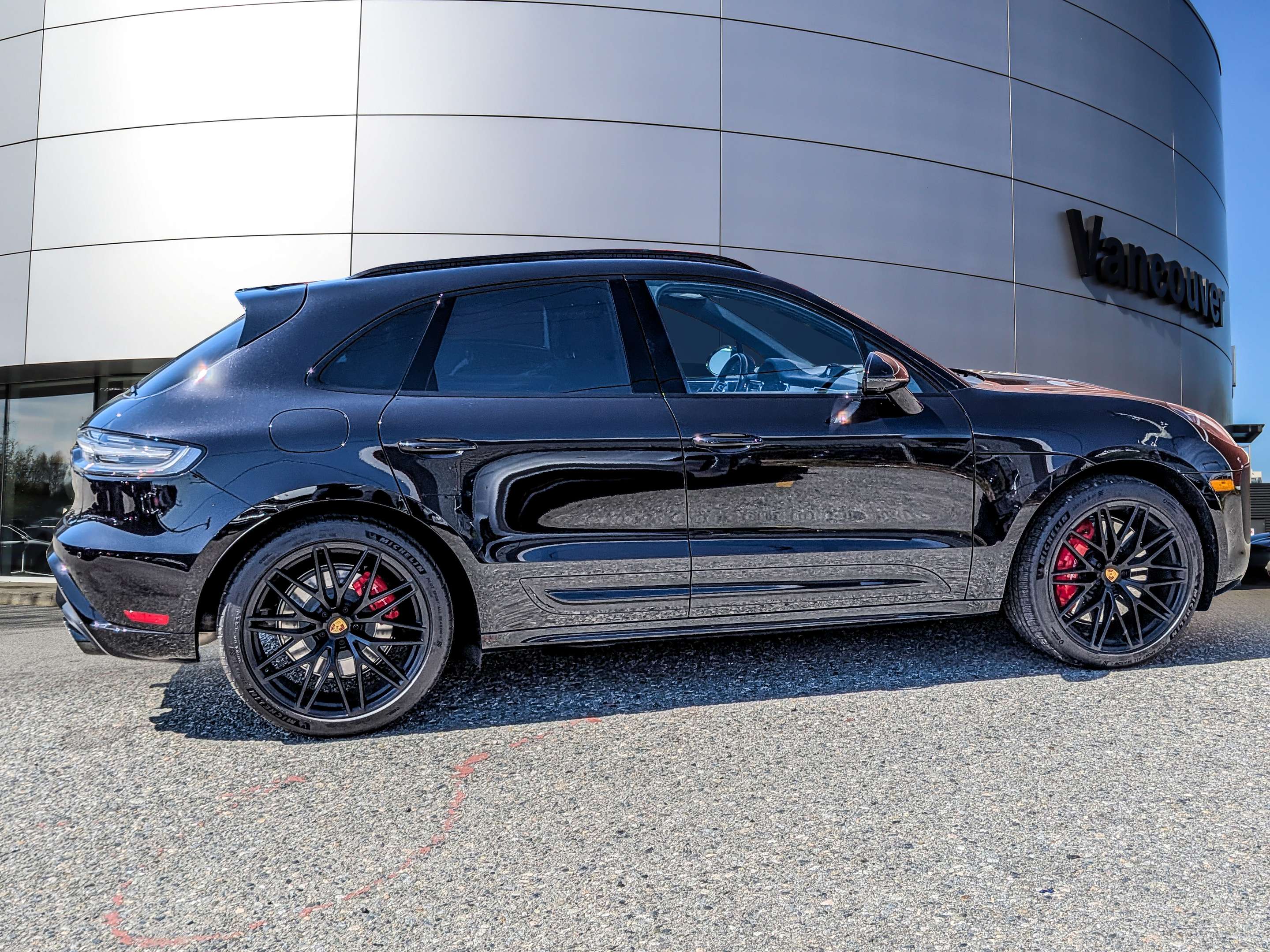 2024 Porsche Macan GTS AWD thumb 6