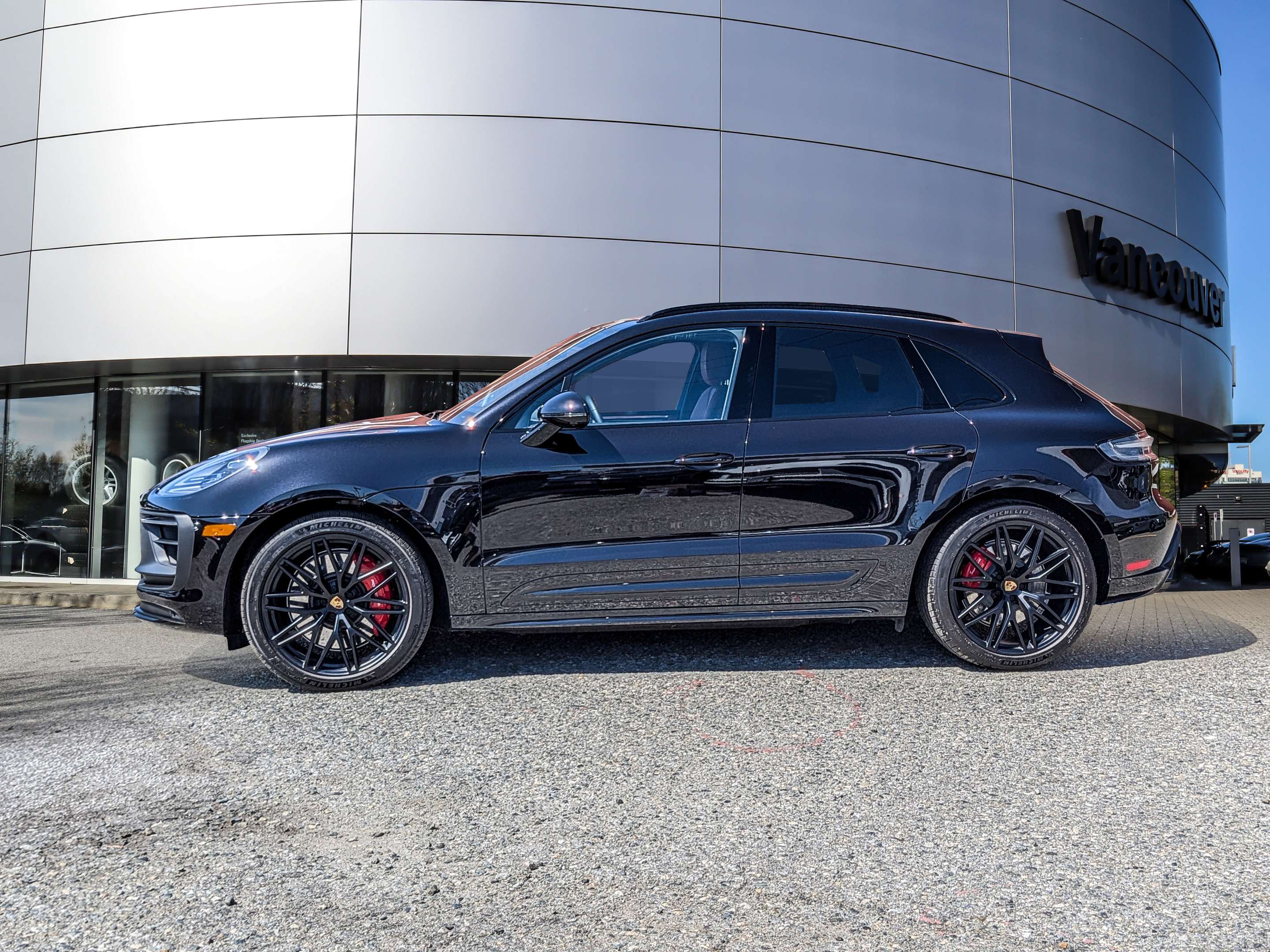 2024 Porsche Macan GTS AWD alt 2