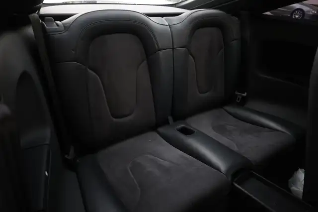 Audi TT view 12