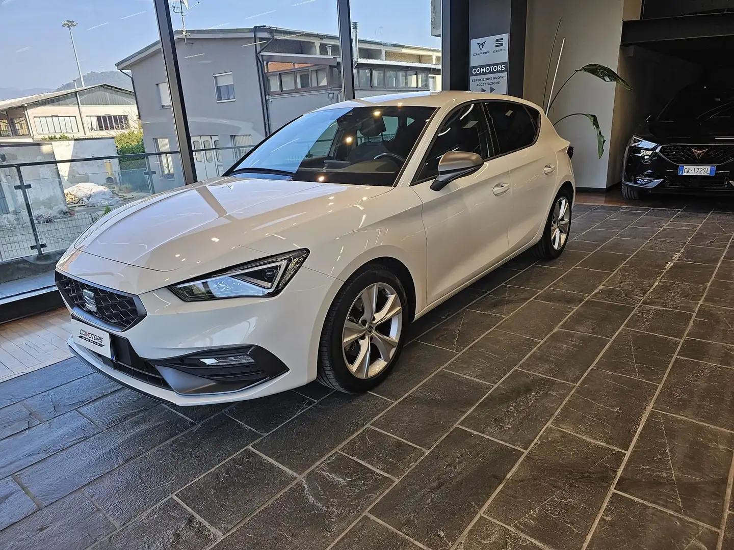 SEAT Leon Leon 1.0 TSI 110 CV FR Bianco - 1