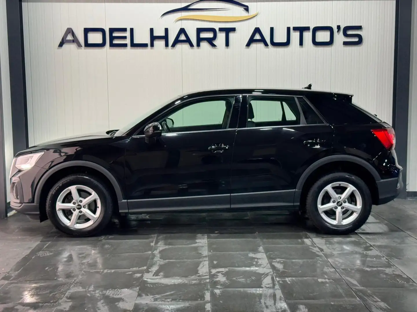 Audi Q2 35 TFSI S Edition Automaat / Navigatie full map / Negro - 2