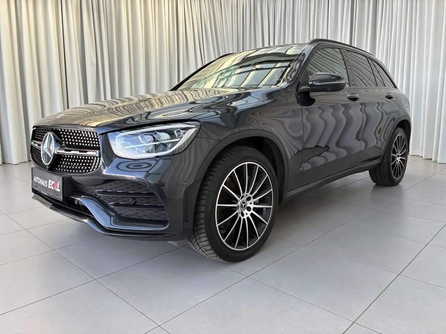 Mercedes-Benz GLC 300 d 4MATIC Grau - 2