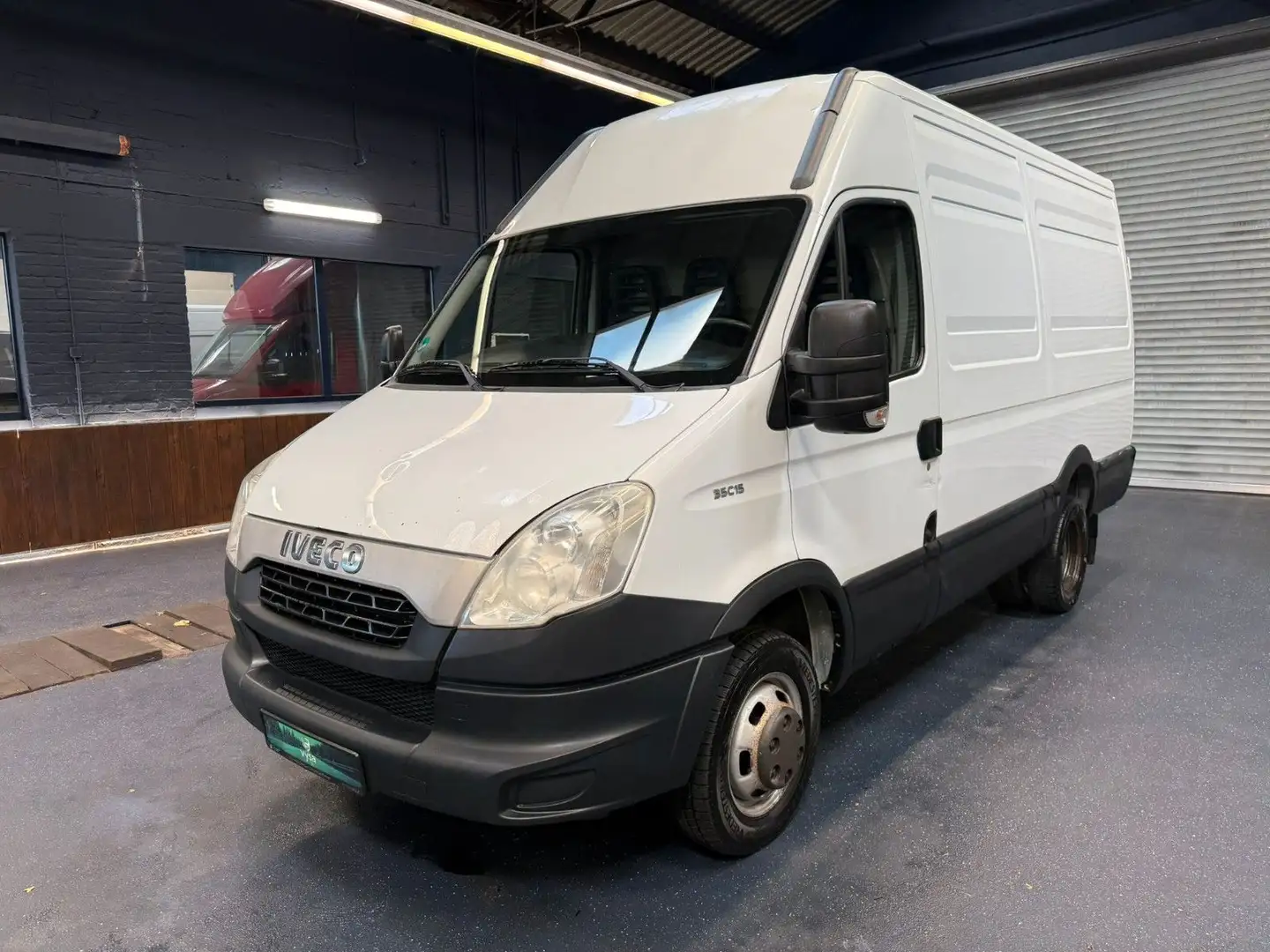 Iveco Daily 35C15 3,0 Liter Kasten L2 H2 AHK 3,5T Blanc - 2