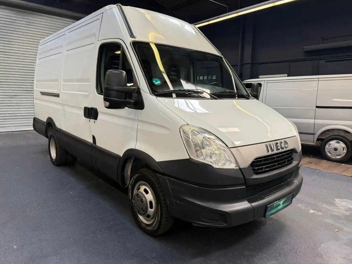 Iveco Daily 35C15 3,0 Liter Kasten L2 H2 AHK 3,5T Blanc - 1