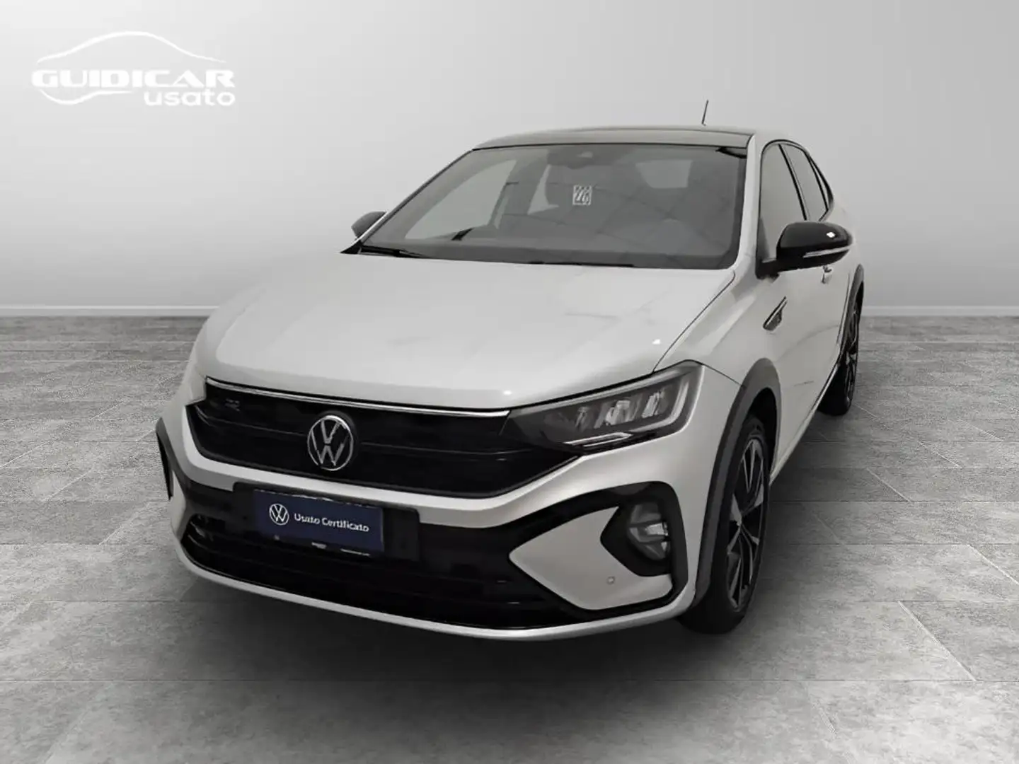 Volkswagen Taigo 1.0 tsi R-Line 110cv Grijs - 1