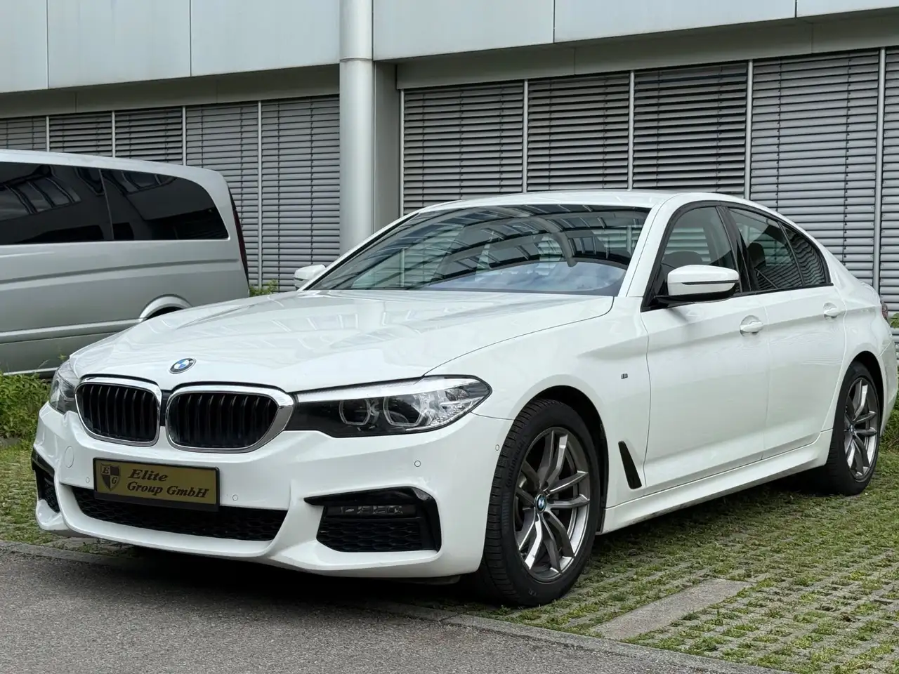 BMW 518