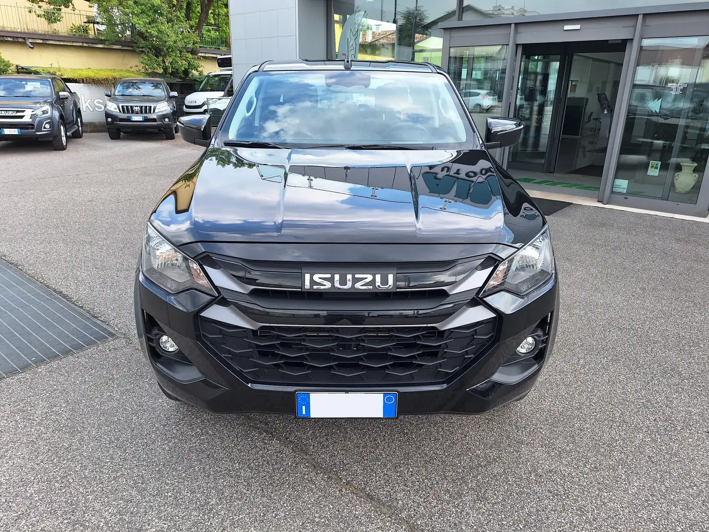 Isuzu D-Max 1.9 Crew 164cv N60BB+ 4x4 A/T Aziendale Zwart - 2