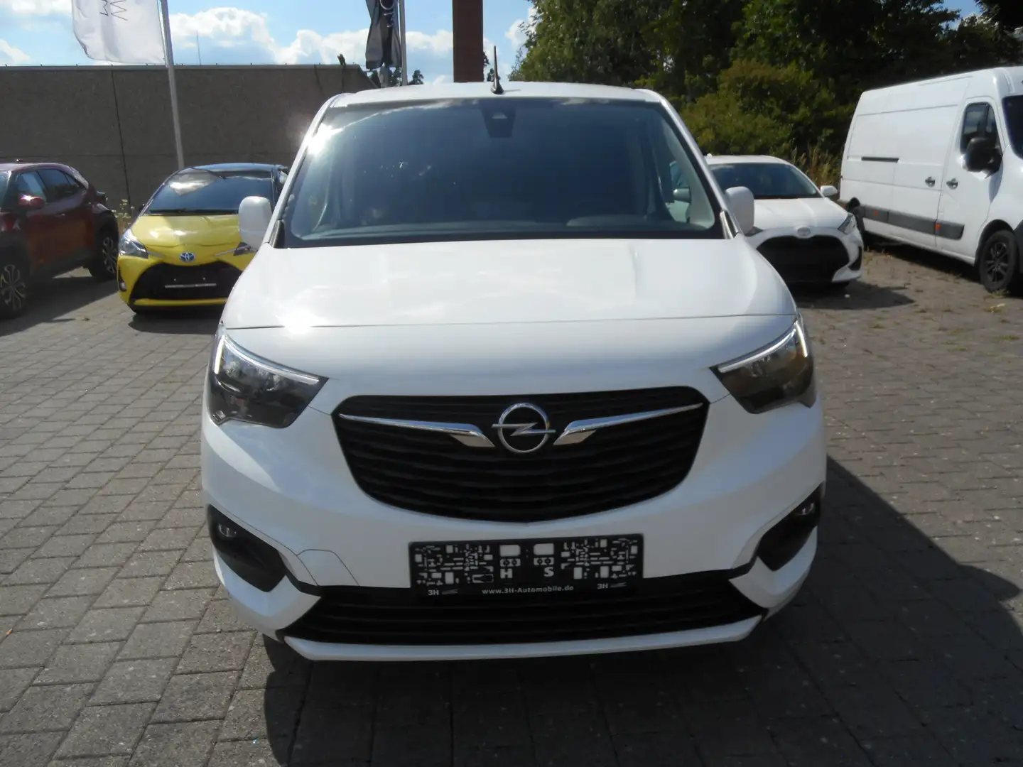 Opel Combo E Cargo Edition Automatik AHK Standheizung CoolPa Weiß - 2