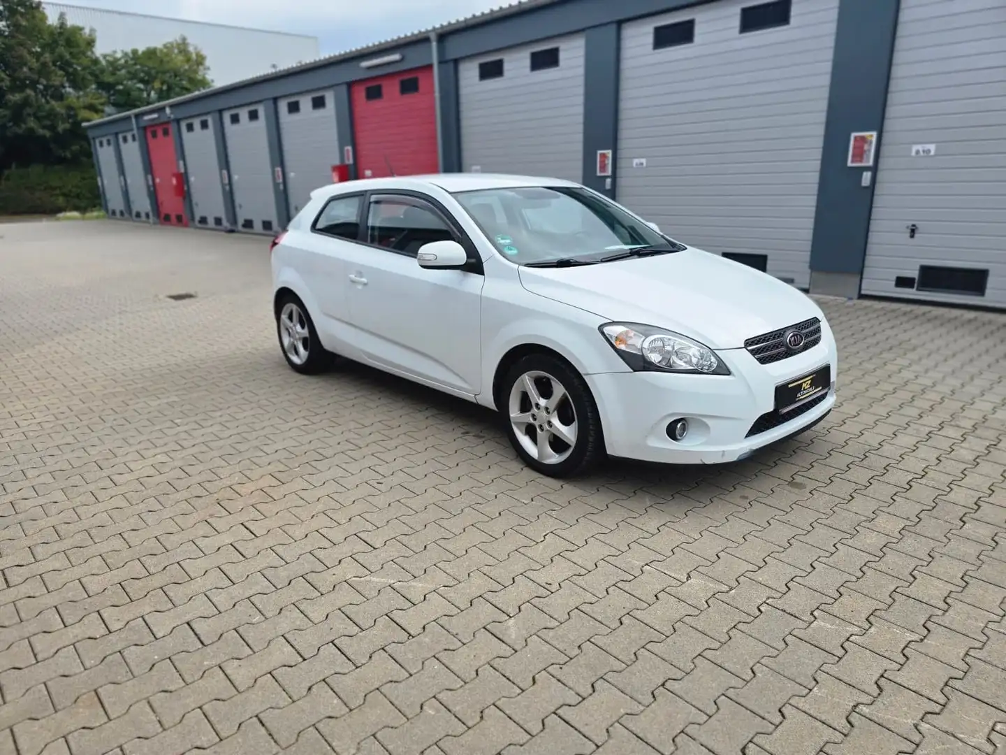 Kia Ceed / cee'd /ProCeed Spirit/ AUTOMATIK Weiß - 1