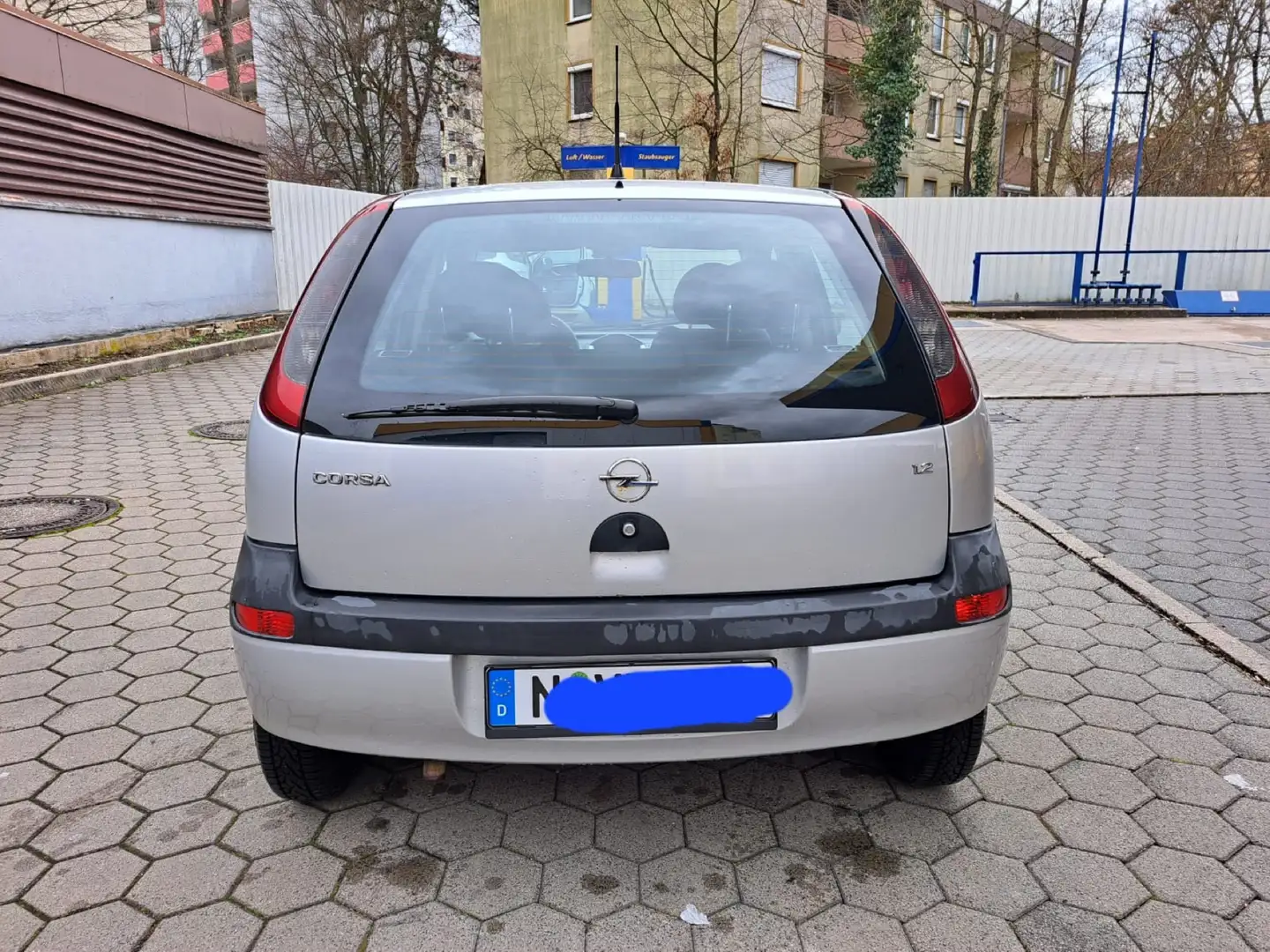 Opel Corsa 1.2 16V Grau - 2