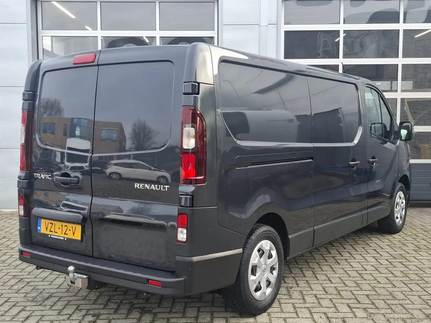Renault Trafic 2.0 dCi 110 T30 L2H1 Work Edition | Android/Apple Grijs - 2