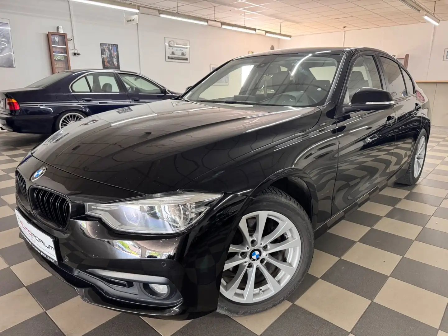 BMW 320 d Aut.*Led-Navi-Pdc* Zwart - 1