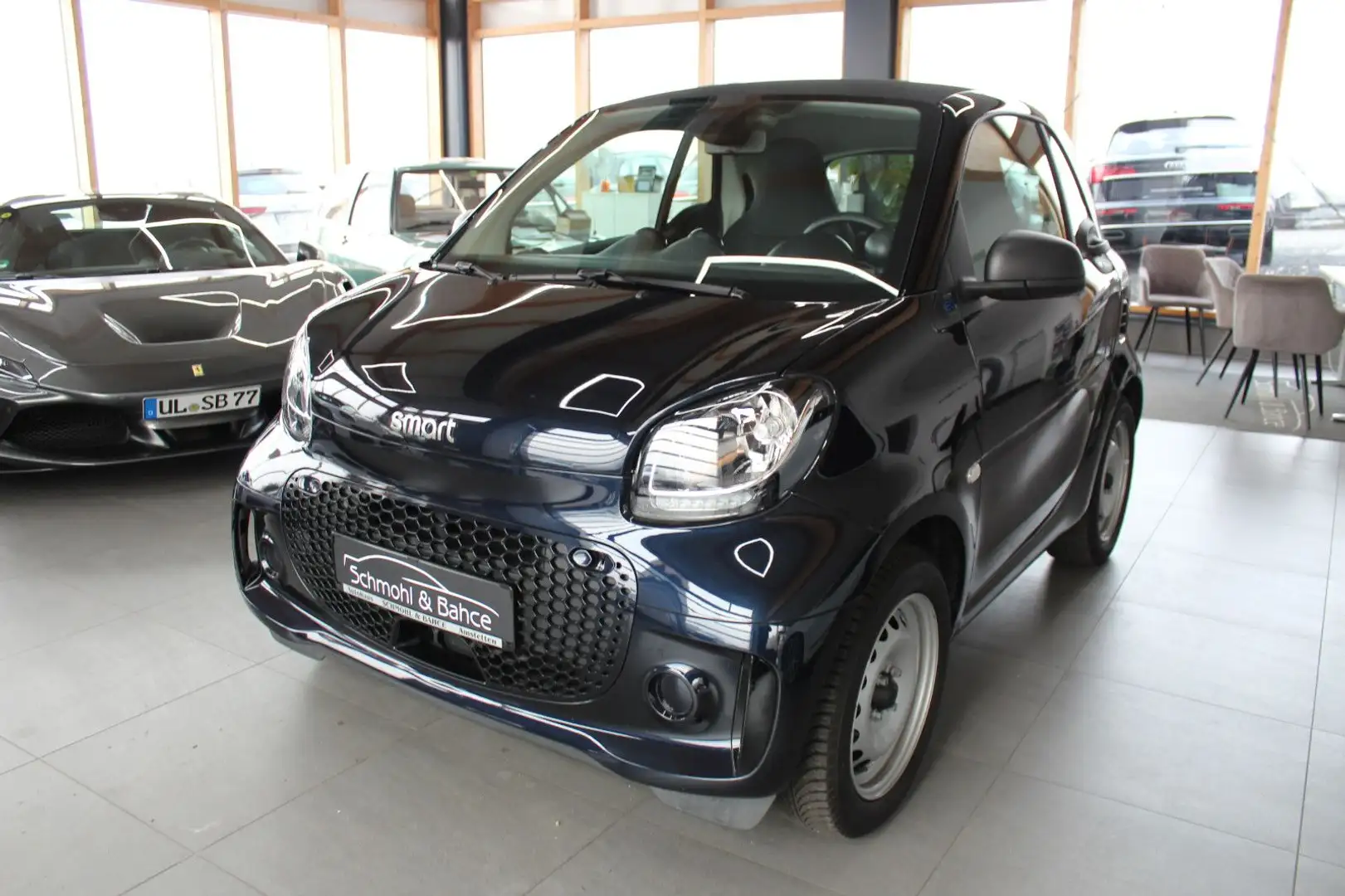 smart forTwo fortwo coupe electric drive / EQ Schwarz - 1