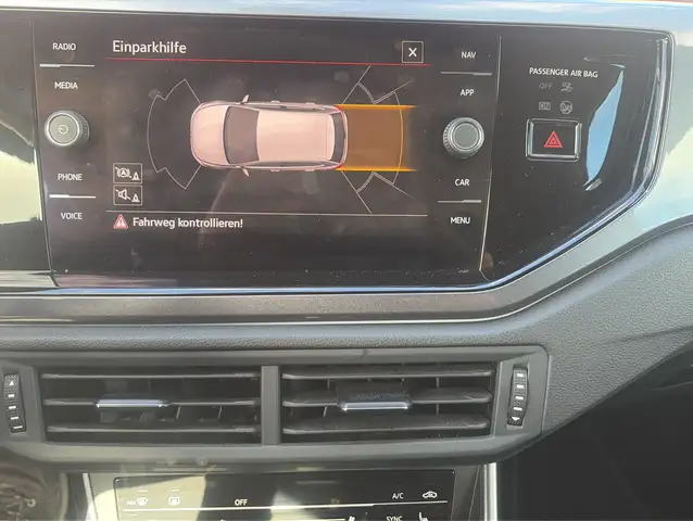 Volkswagen Polo view 11