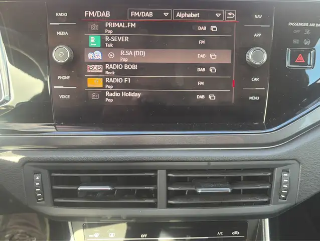Volkswagen Polo view 10