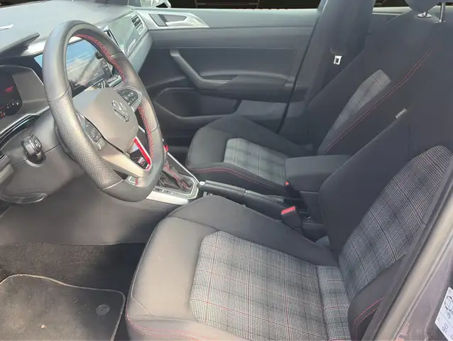 Volkswagen Polo view 6