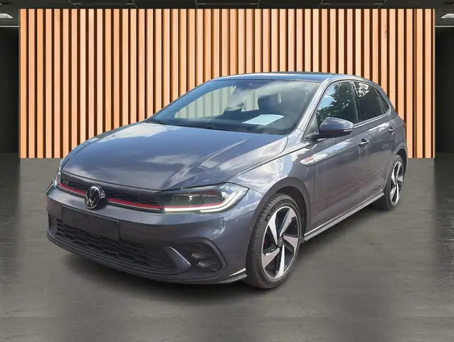 Volkswagen Polo view 2