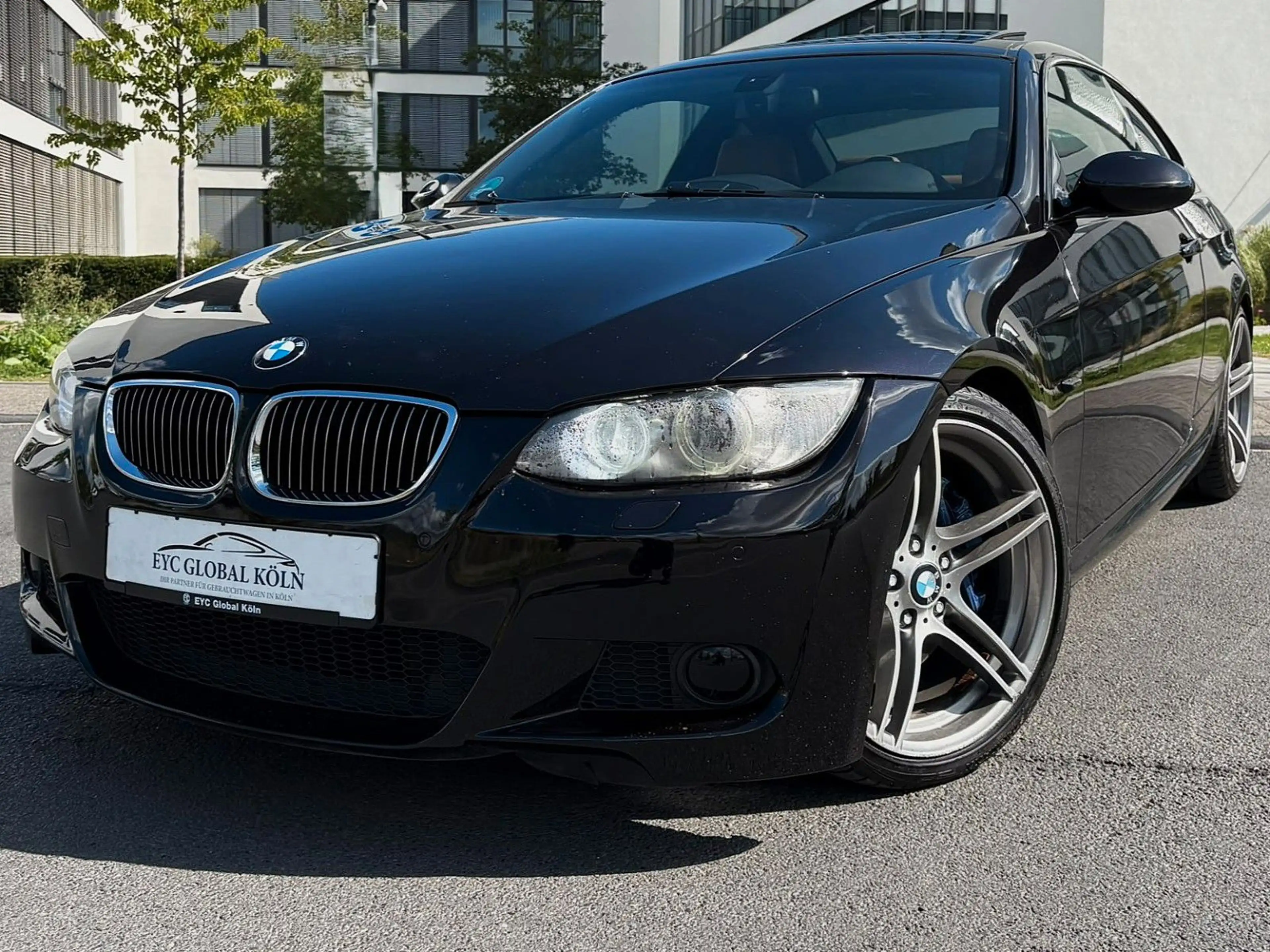 BMW 335 3 Coupe 335 i xDrive, M-Performace, TOP