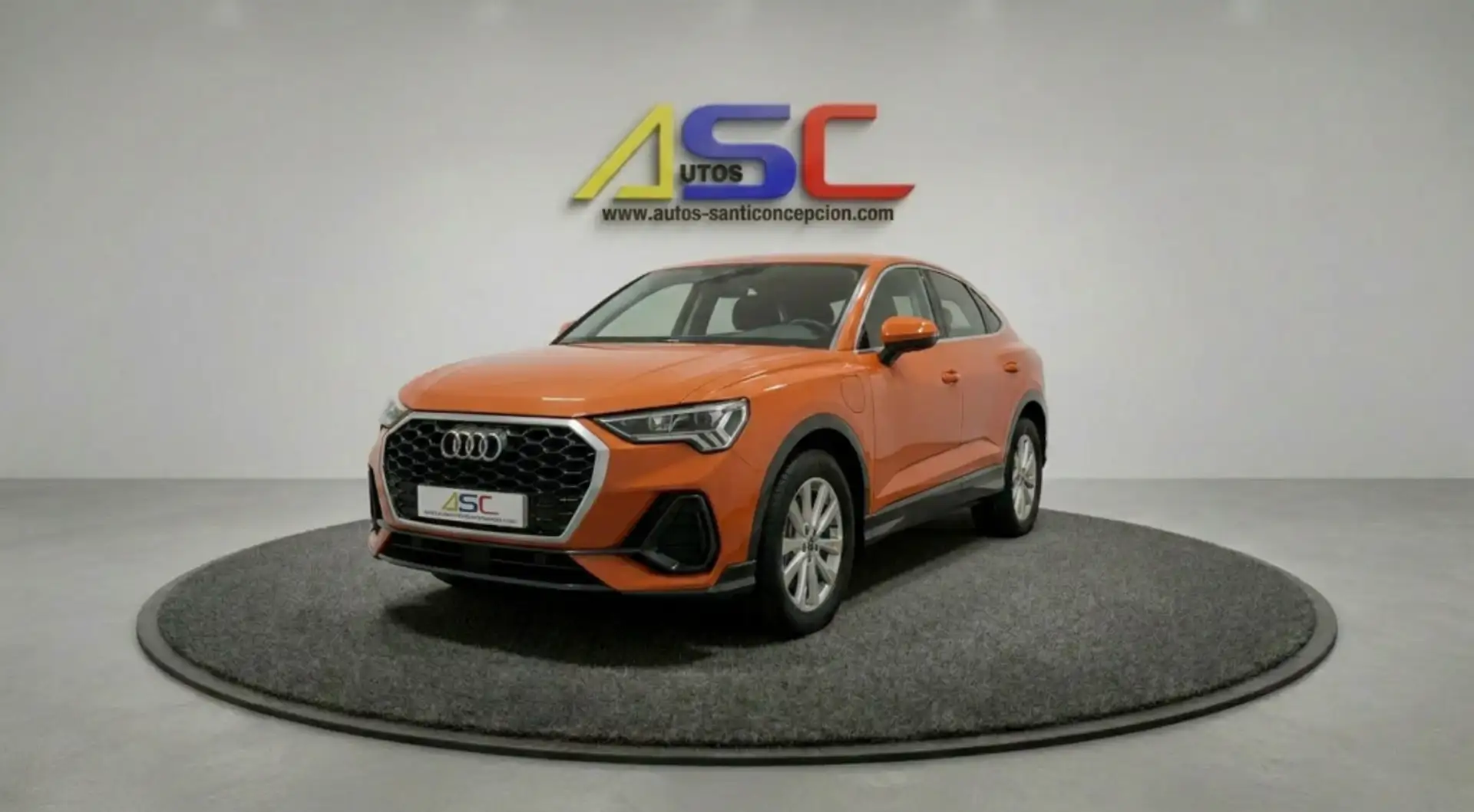Audi Q3 Sportback 45 TFSIe Advanced S-tronic Naranja - 1