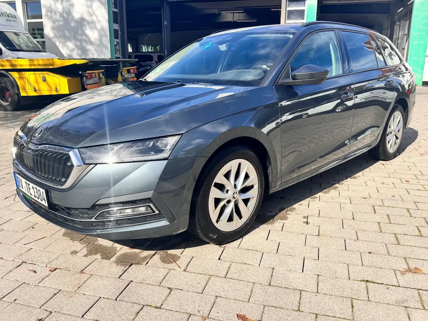 Skoda Octavia Combi Style, Navi, Top Grau - 1